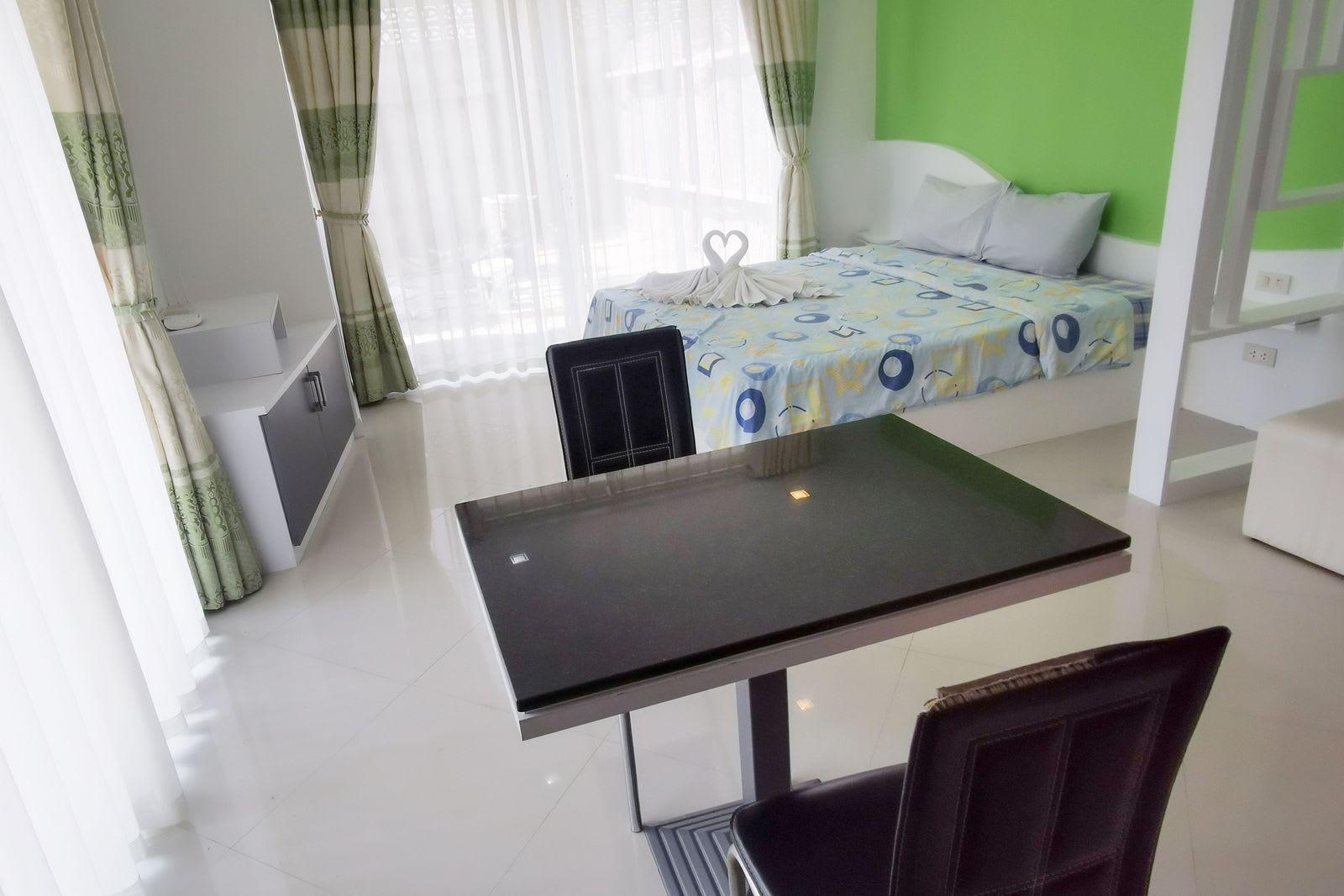 Studio Condo for Sale in Jada Beach Condominium, Pattaya, Thailand 3