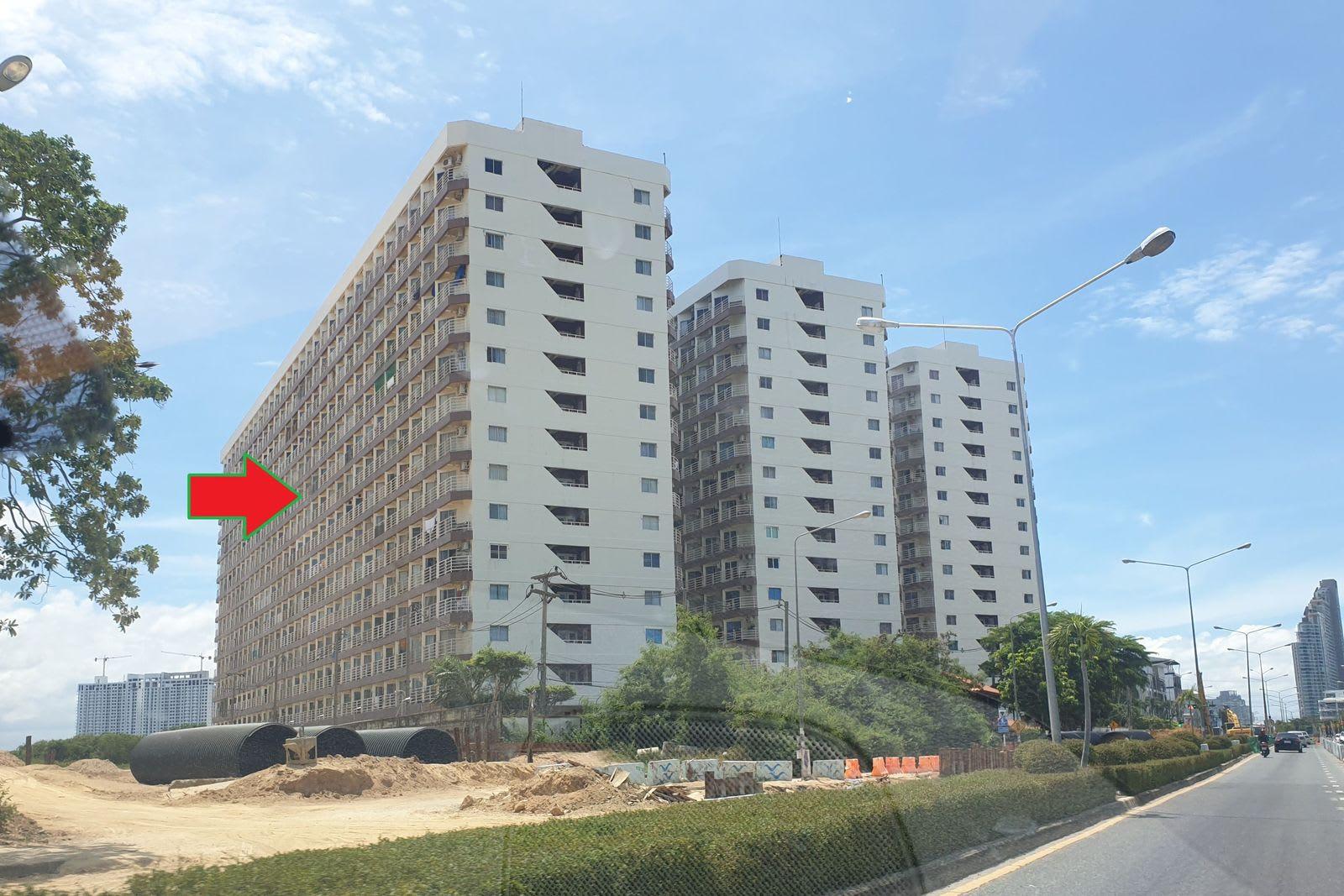 Studio Condo for Sale in Jomtien Beach Condominium, Pattaya, Thailand 4