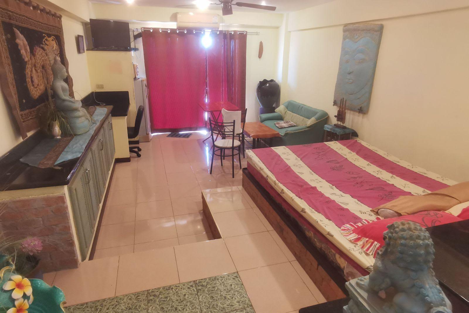 Studio Condo for Sale in Jomtien Beach Condominium, Pattaya, Thailand 5