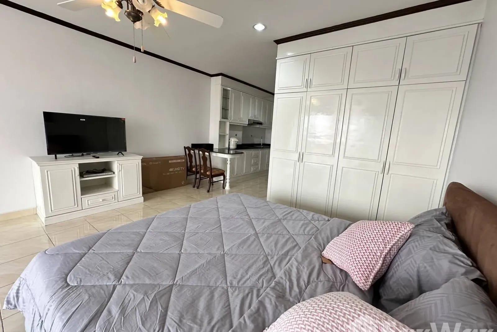 1-Bedroom Condo for Sale in View Talay 5, Pattaya, Thailand 4
