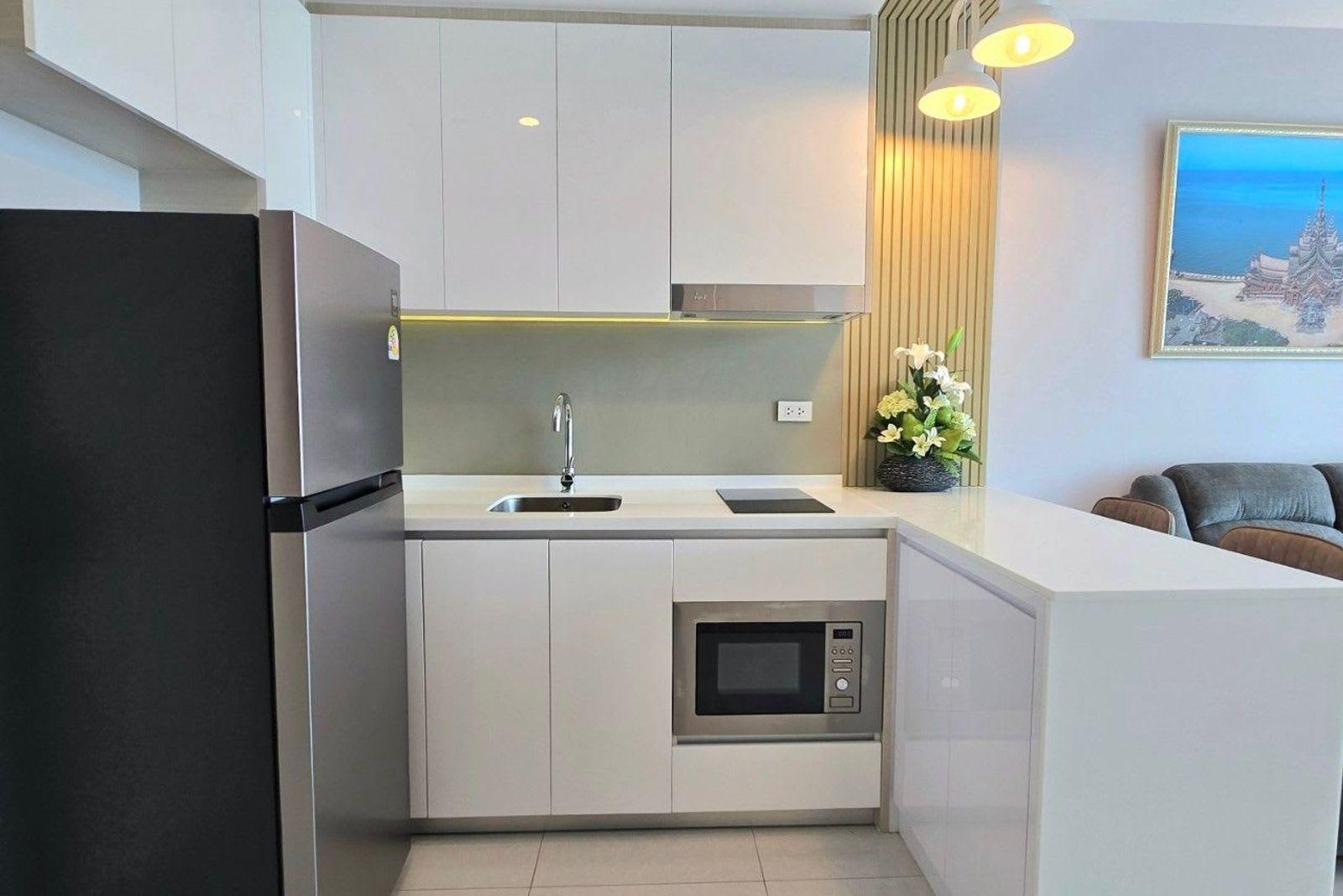 1-Bedroom Condo for Sale in The Riviera Jomtien, Pattaya, Thailand 2