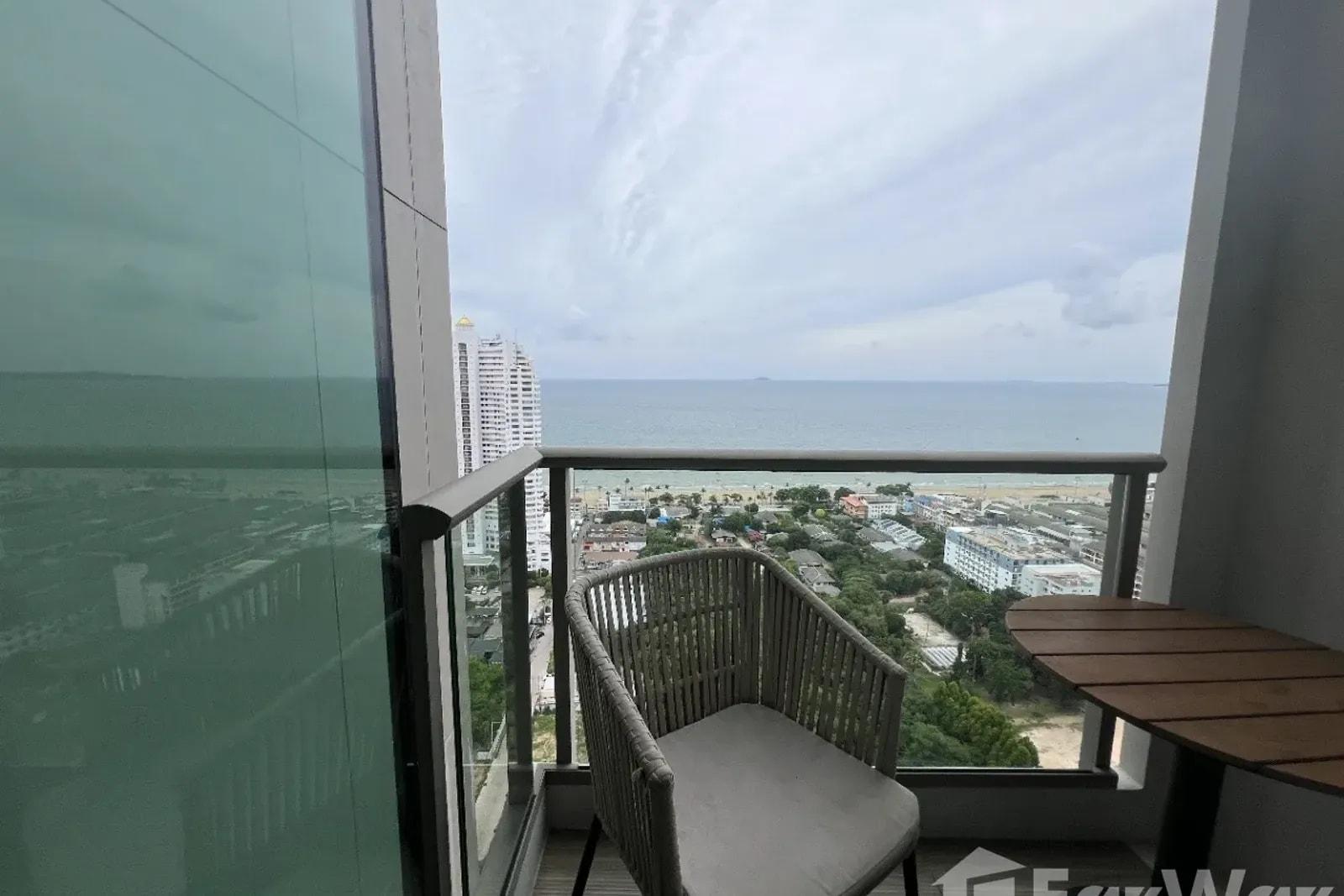 1-Bedroom Condo for Sale in The Riviera Jomtien, Pattaya, Thailand 5