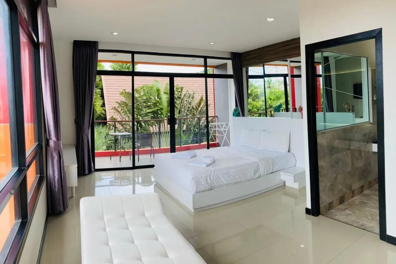 Studio Condo for Sale in Nai Harn Beach Condominium, Phuket, Thailand 2