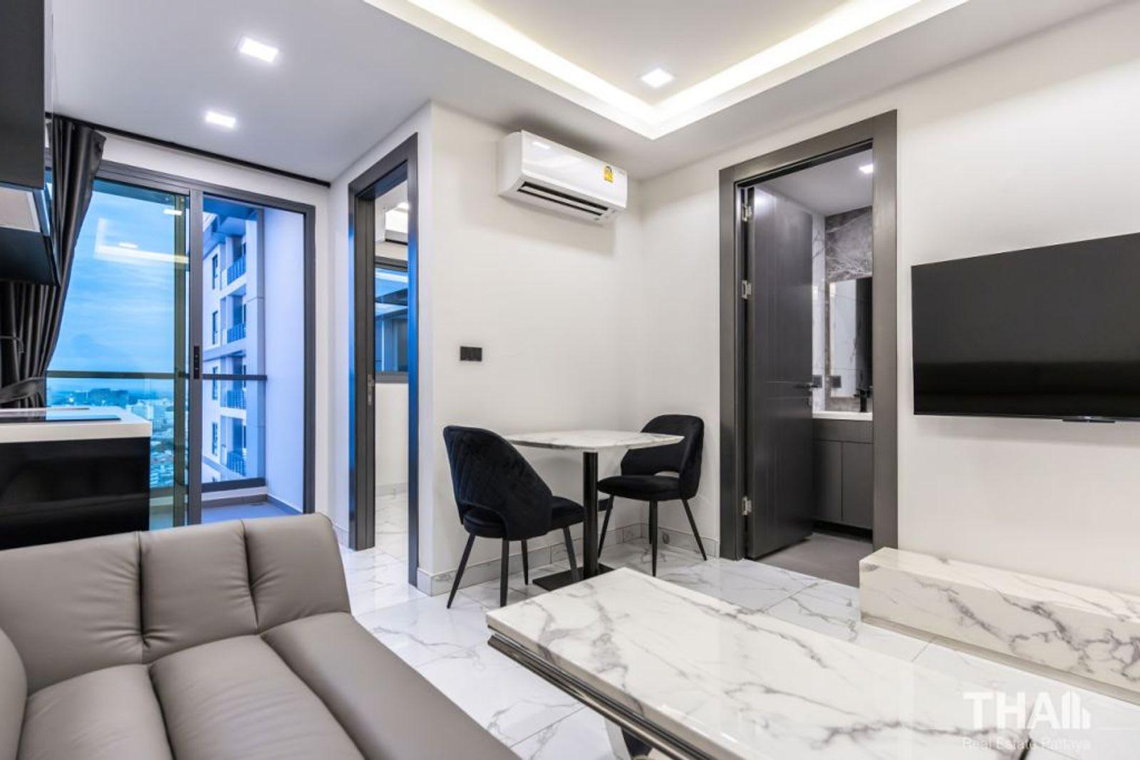 คอนโด1 ห้องนอนให้เช่า Arcadia Millennium Tower Pattaya ประเทศไทย