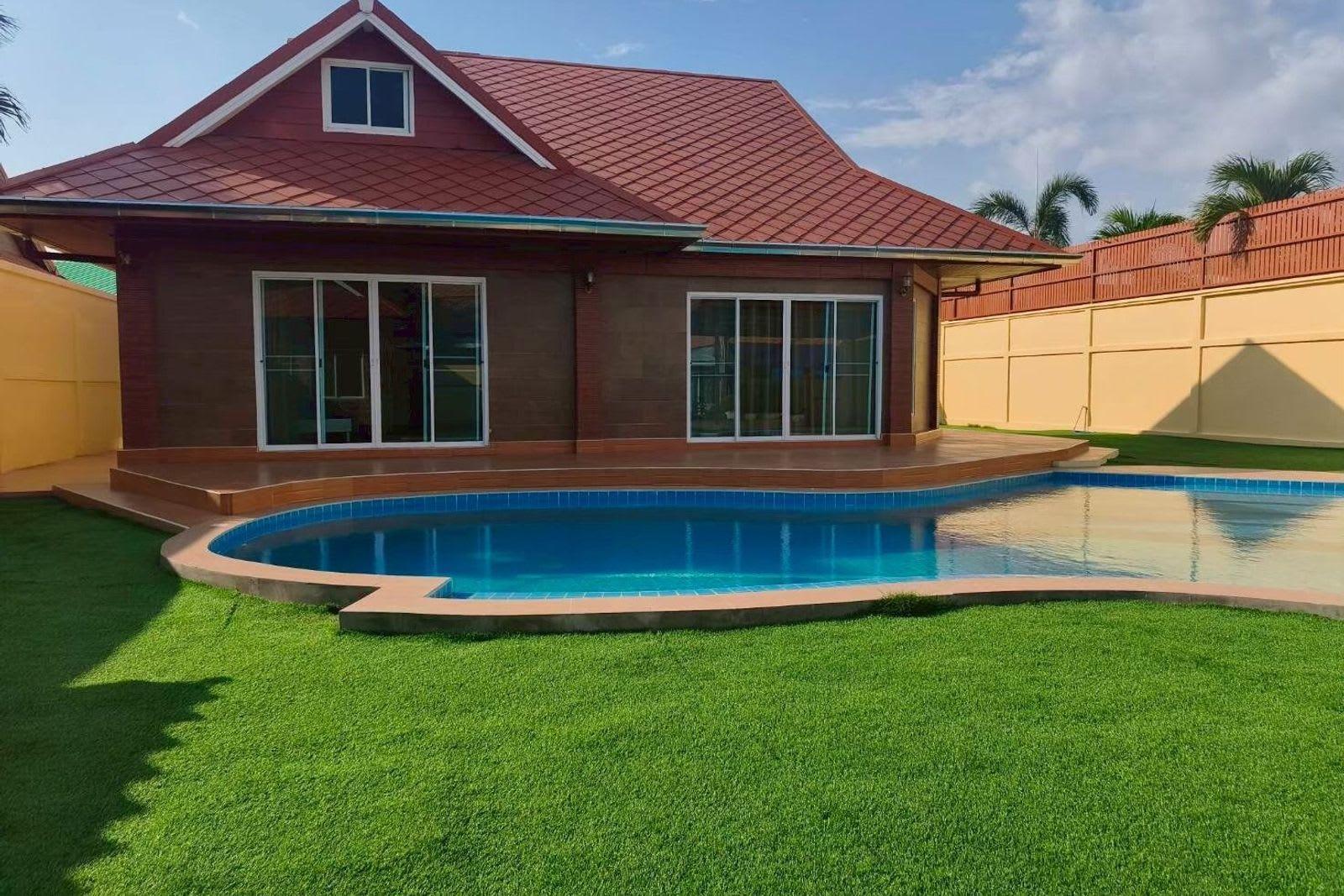 Studio Villa for Rent in Pattaya Villa, Pattaya, Thailand 4