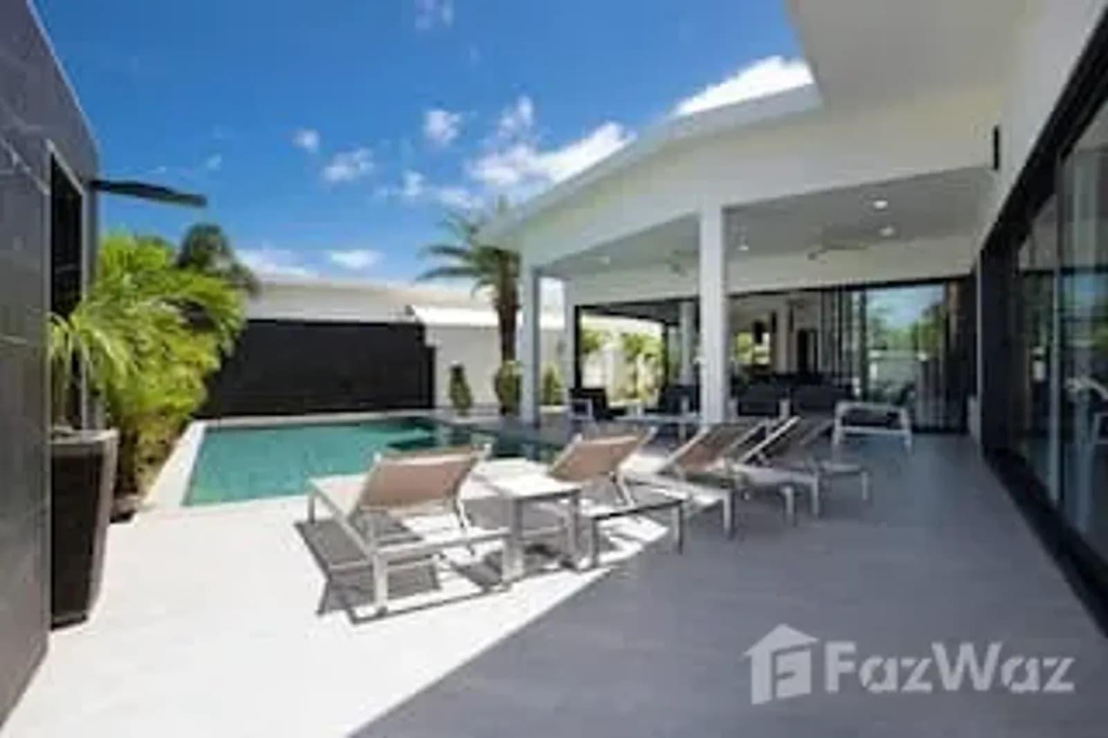4-Bedroom Villa for Sale in Phuket Villa, Phuket, Thailand 2