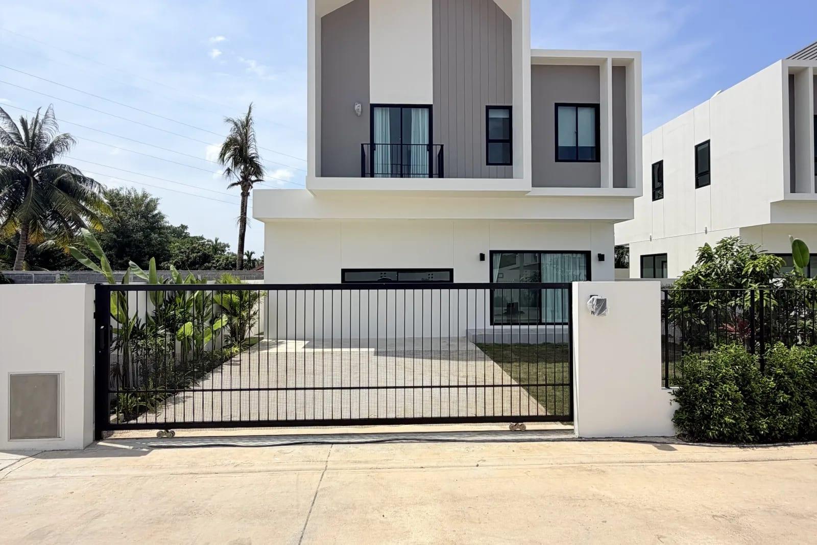 3-Bedroom Villa for Sale in Phuket Villa, Phuket, Thailand 2