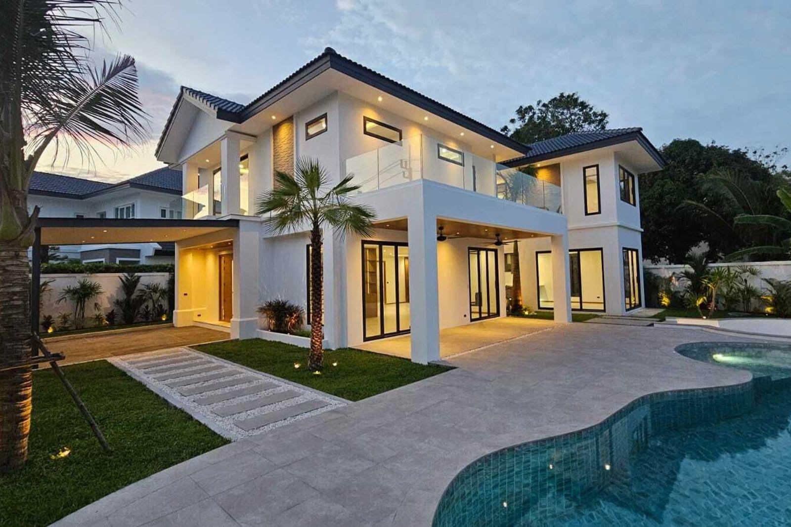 5-Bedroom Villa for Sale in Phuket Villa, Phuket, Thailand 2