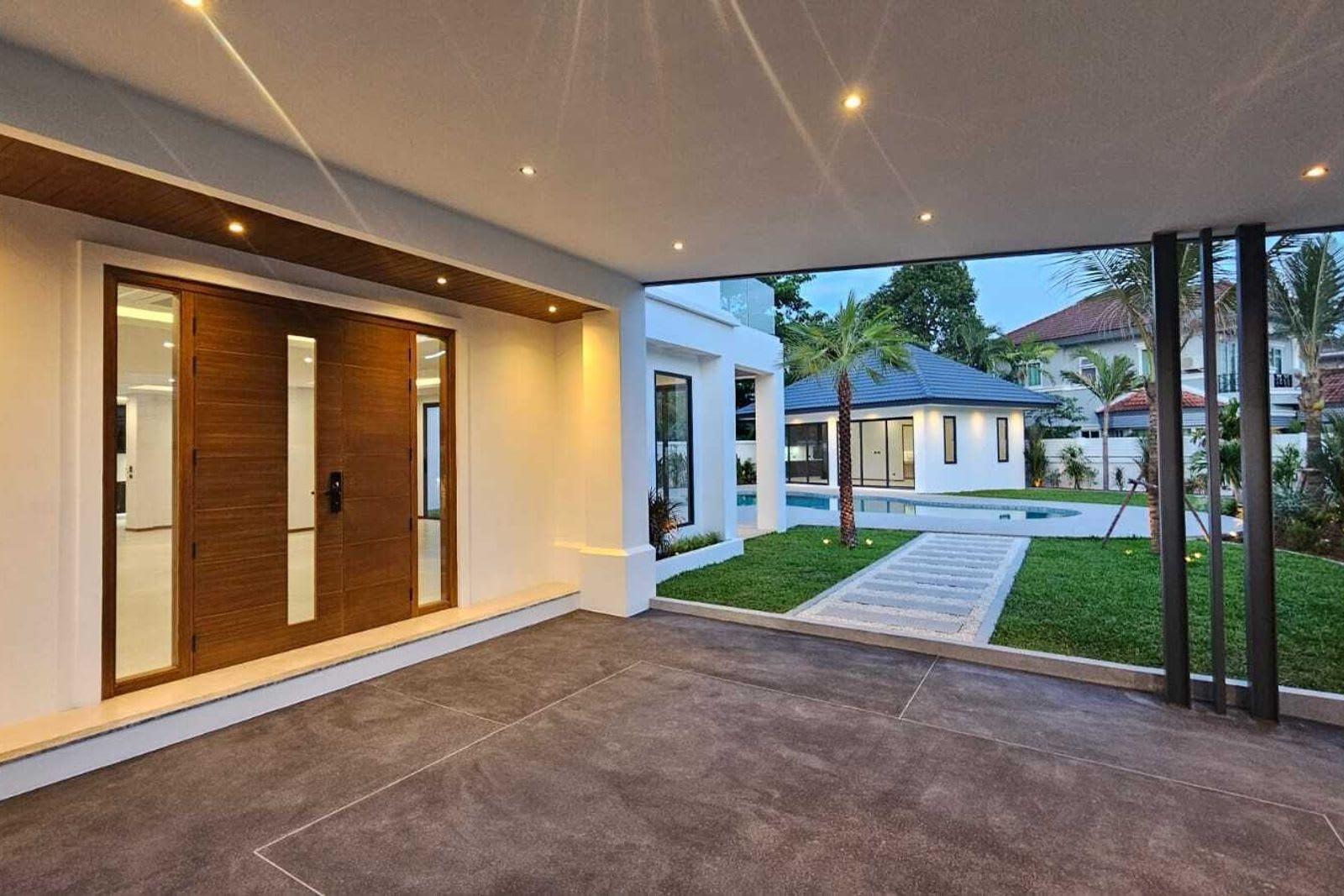 5-Bedroom Villa for Sale in Phuket Villa, Phuket, Thailand 3