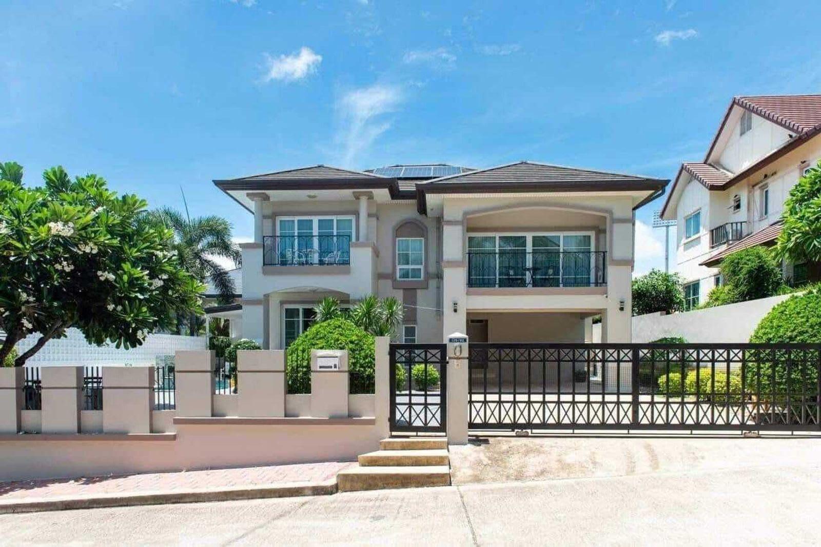 Villa for Sale in Pattaya Villa, Pattaya, Thailand 5