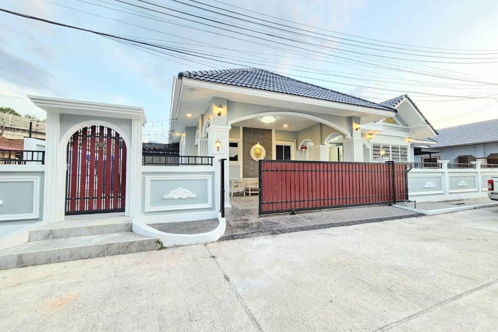 Villa for Sale in Pattaya Villa, Pattaya, Thailand 5