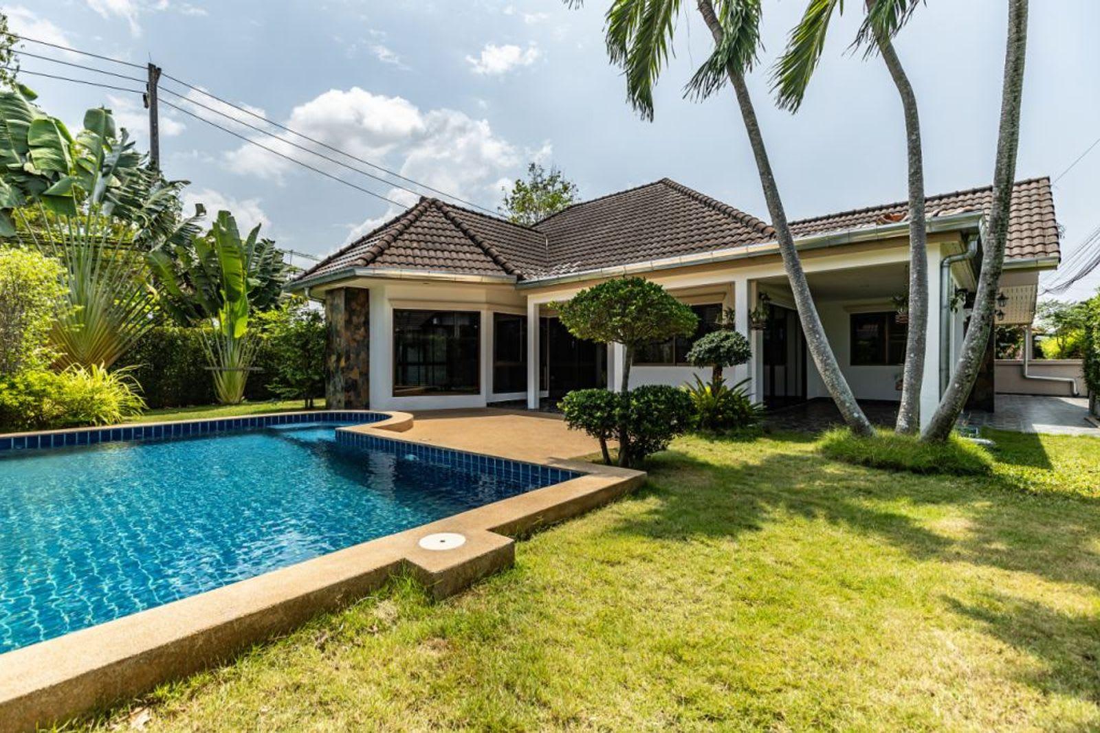 3-Bedroom Villa for Sale in Pattaya Villa, Pattaya, Thailand