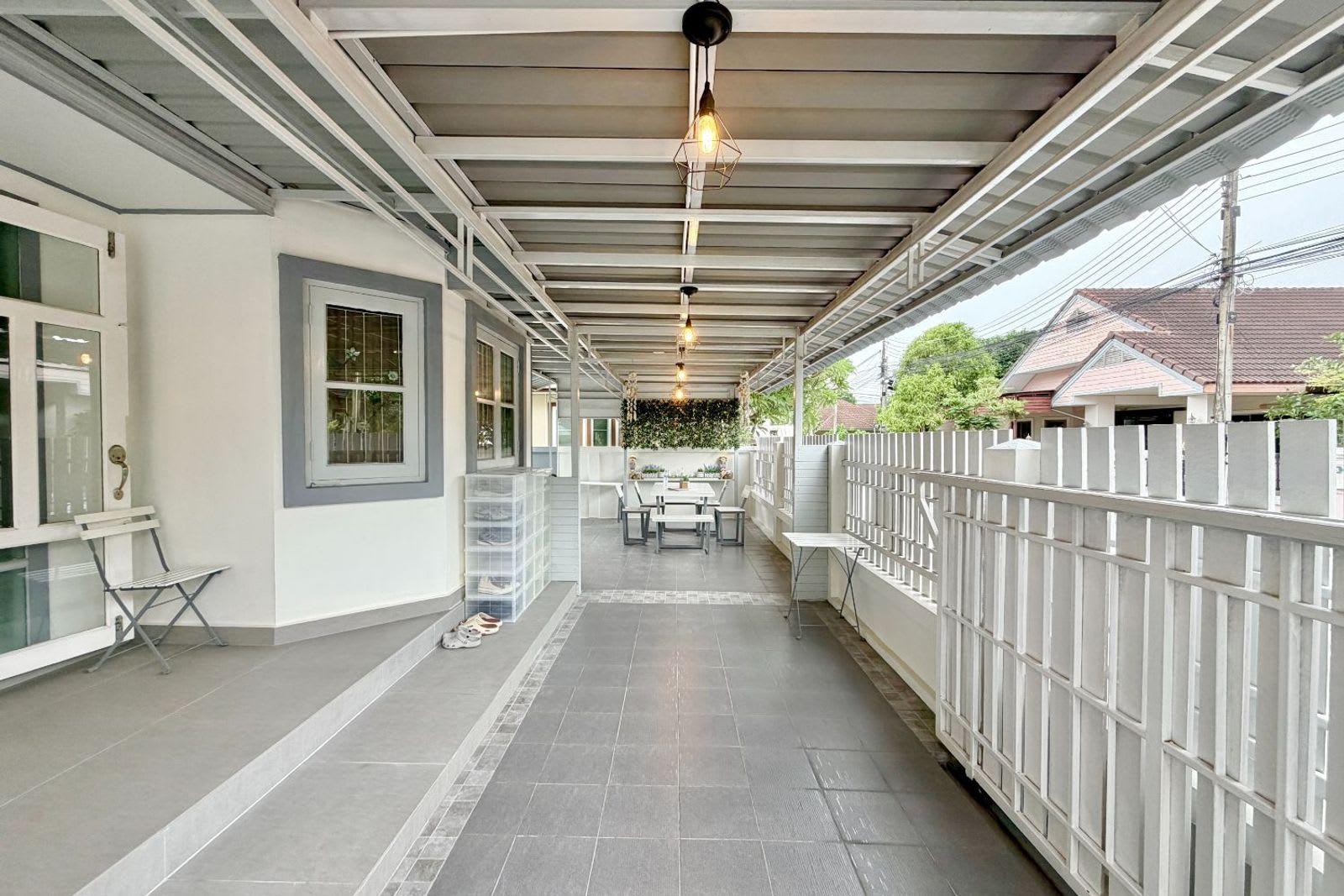 Villa for Sale in Pattaya Villa, Pattaya, Thailand 2