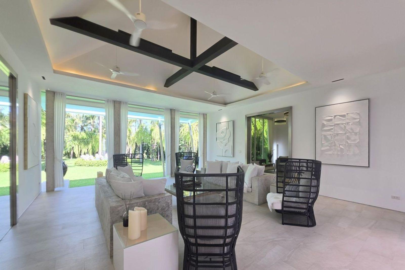 Villa for Sale in Pattaya Villa, Pattaya, Thailand 3
