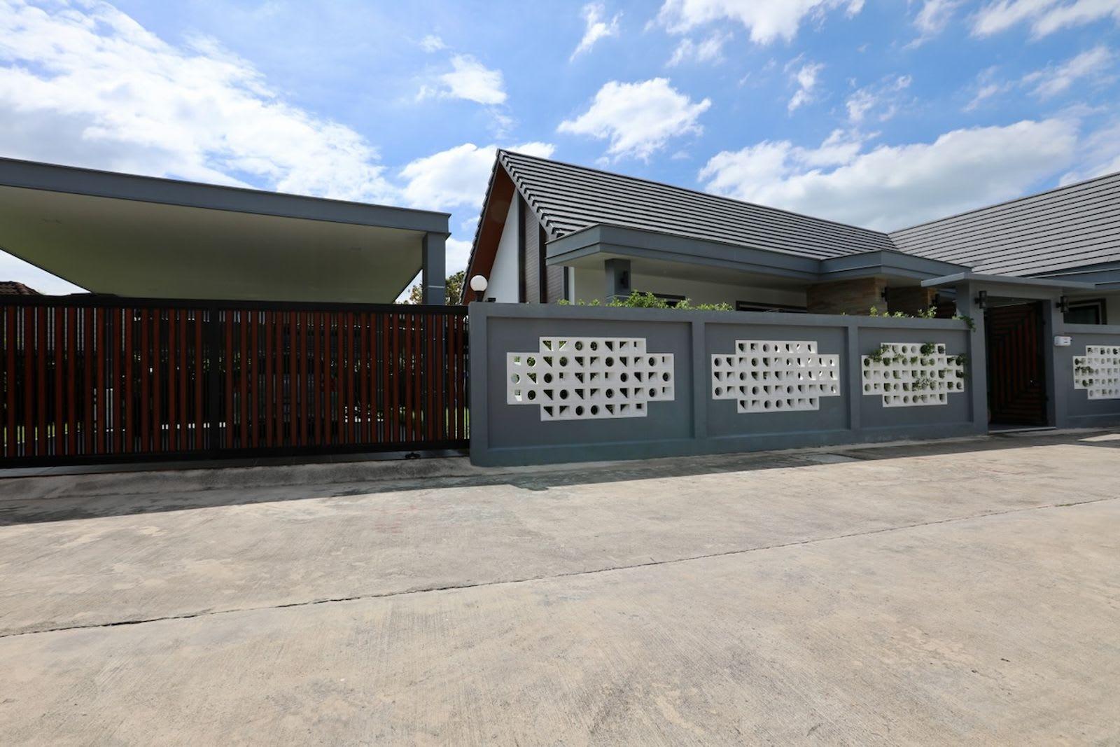 Villa for Sale in Pattaya Villa, Pattaya, Thailand