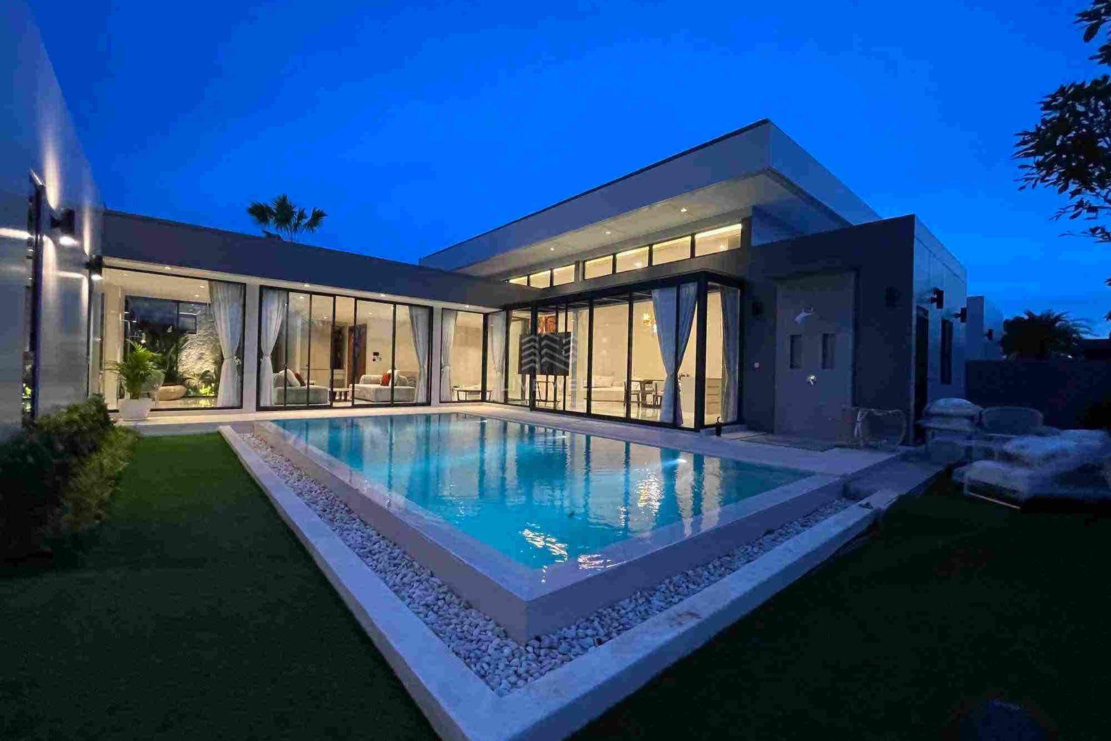 Villa for Sale in Pattaya Villa, Pattaya, Thailand
