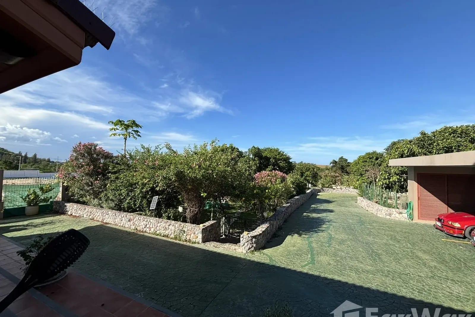 5-Bedroom Villa for Sale in Hua Hin Villa, Hua Hin, Thailand 2
