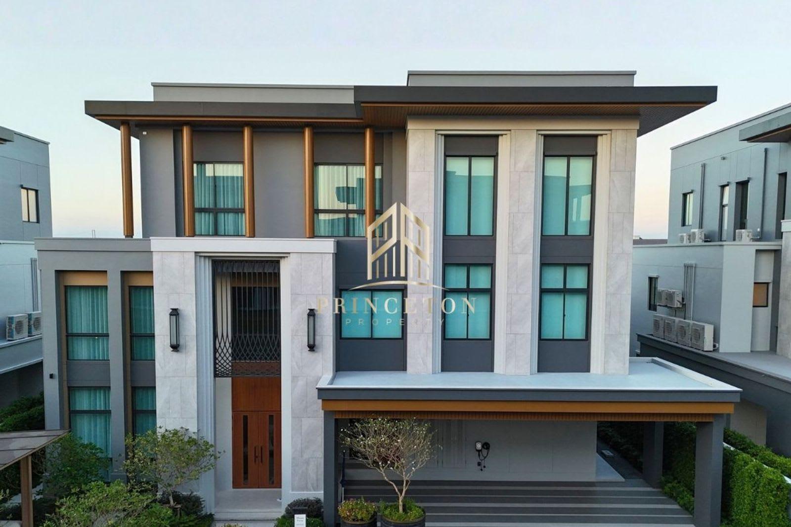 Villa for Sale in Bangkok Villa, Bangkok, Thailand 2