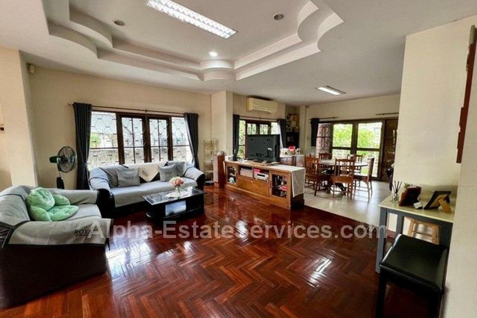 Villa for Sale in Bangkok Villa, Bangkok, Thailand 3