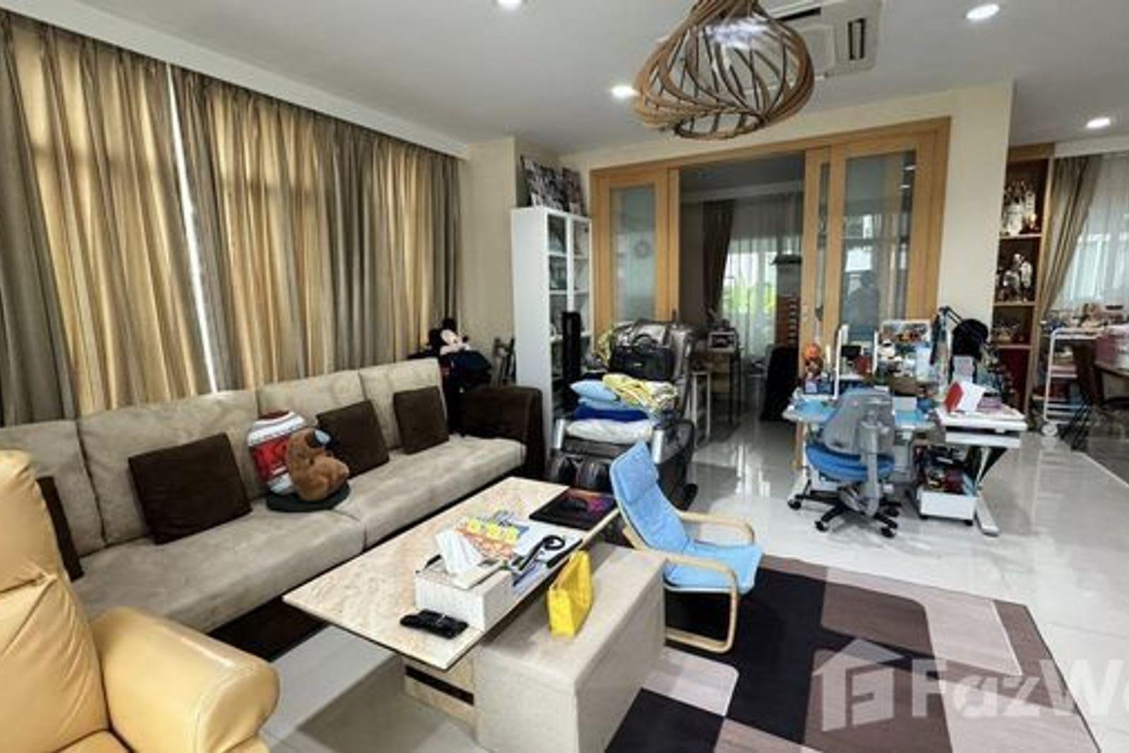 3-Bedroom Villa for Sale in Bangkok Villa, Bangkok, Thailand 2