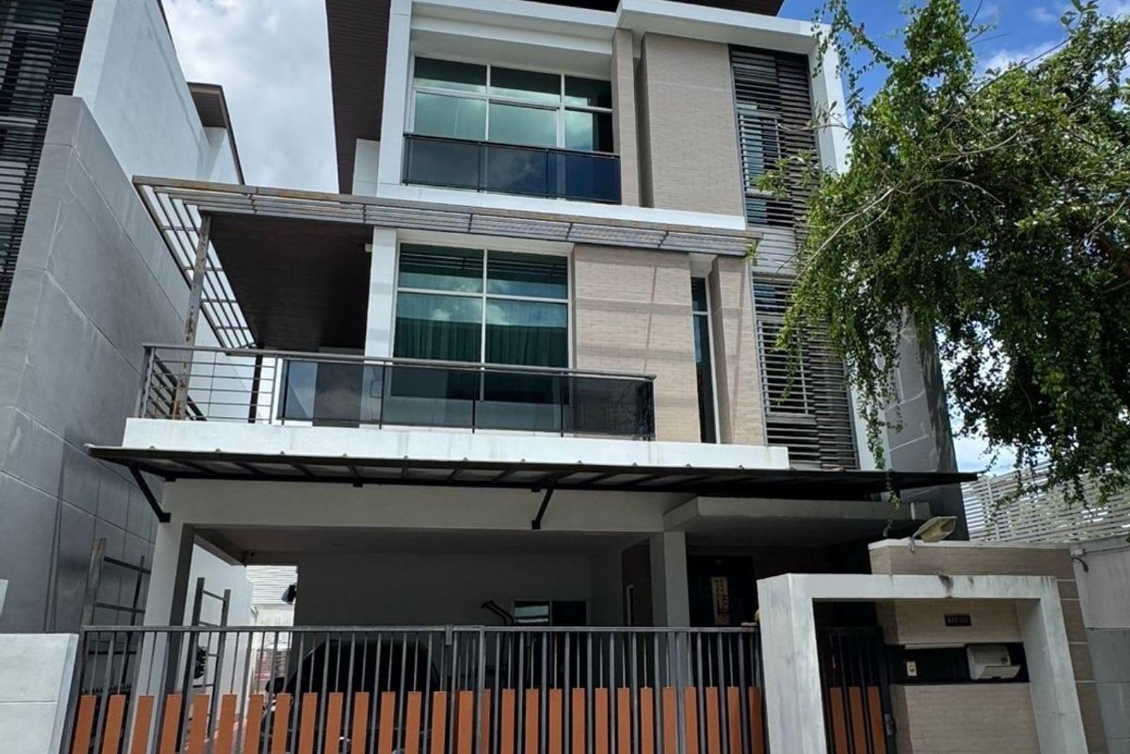 3-Bedroom Villa for Sale in Bangkok Villa, Bangkok, Thailand 4
