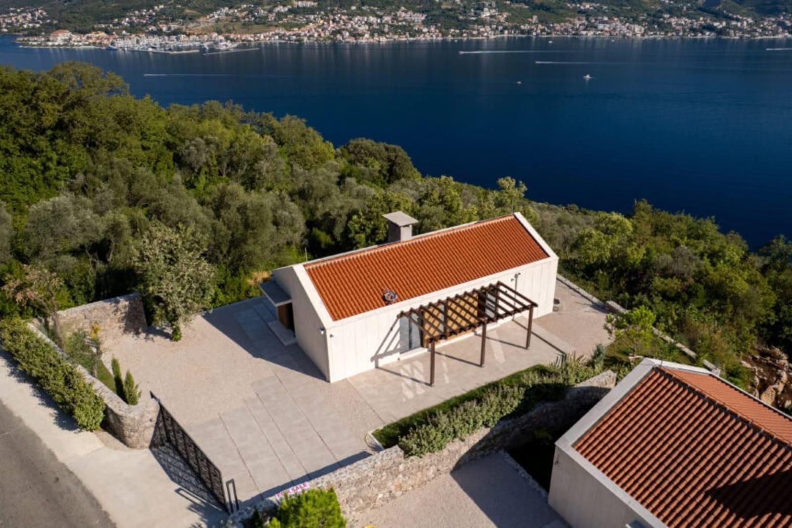 อพาร์ตเมนต์ขายใน Herceg Novi มอนเตเนโกร