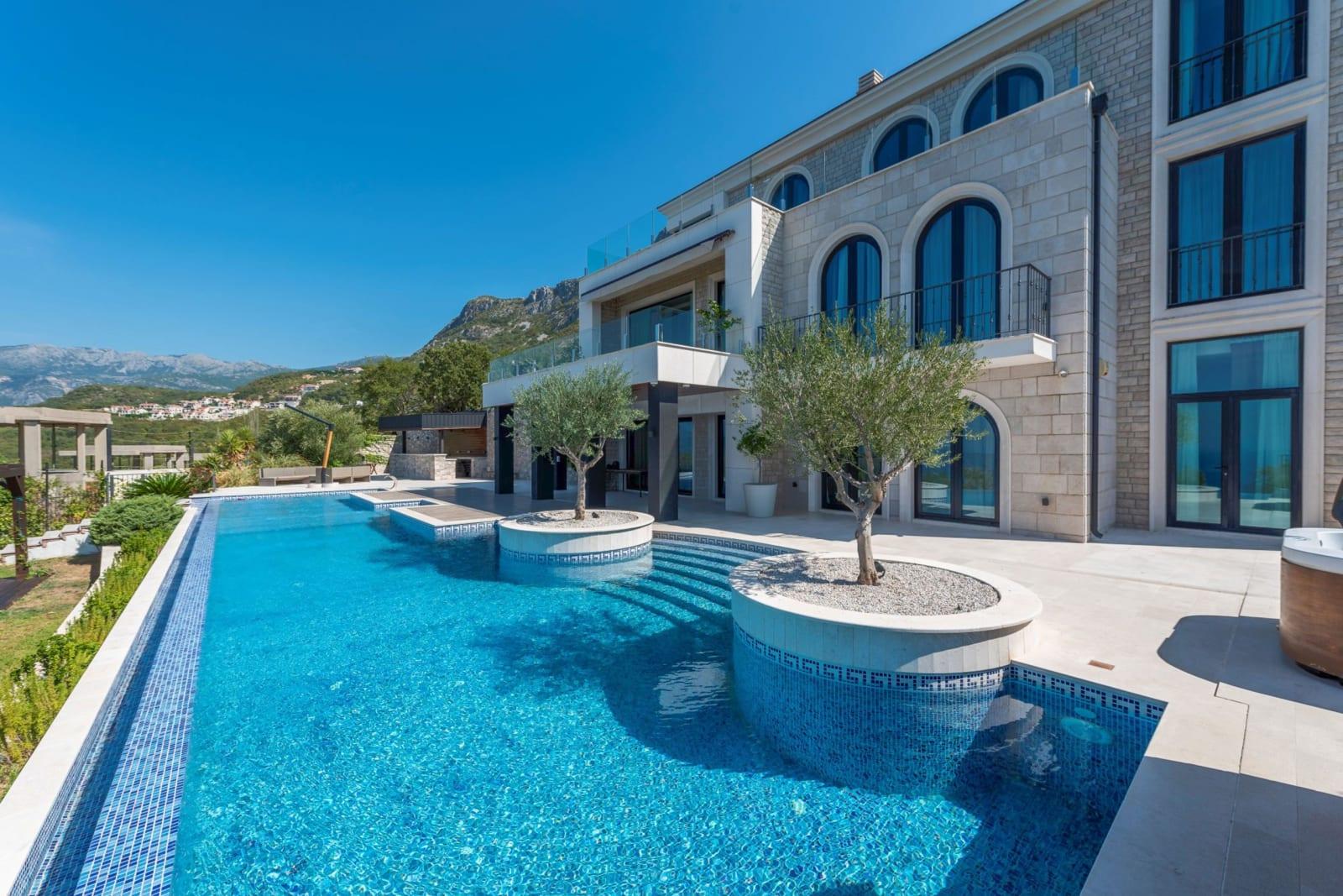 Villa for Sale in Blizikuce, Budva, Montenegro 5