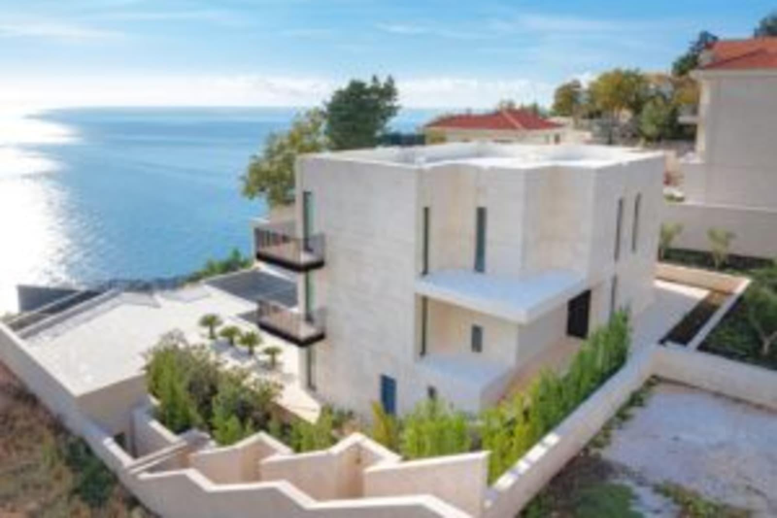 Villa for Sale in Skočiđevojka, Budva, Montenegro 2