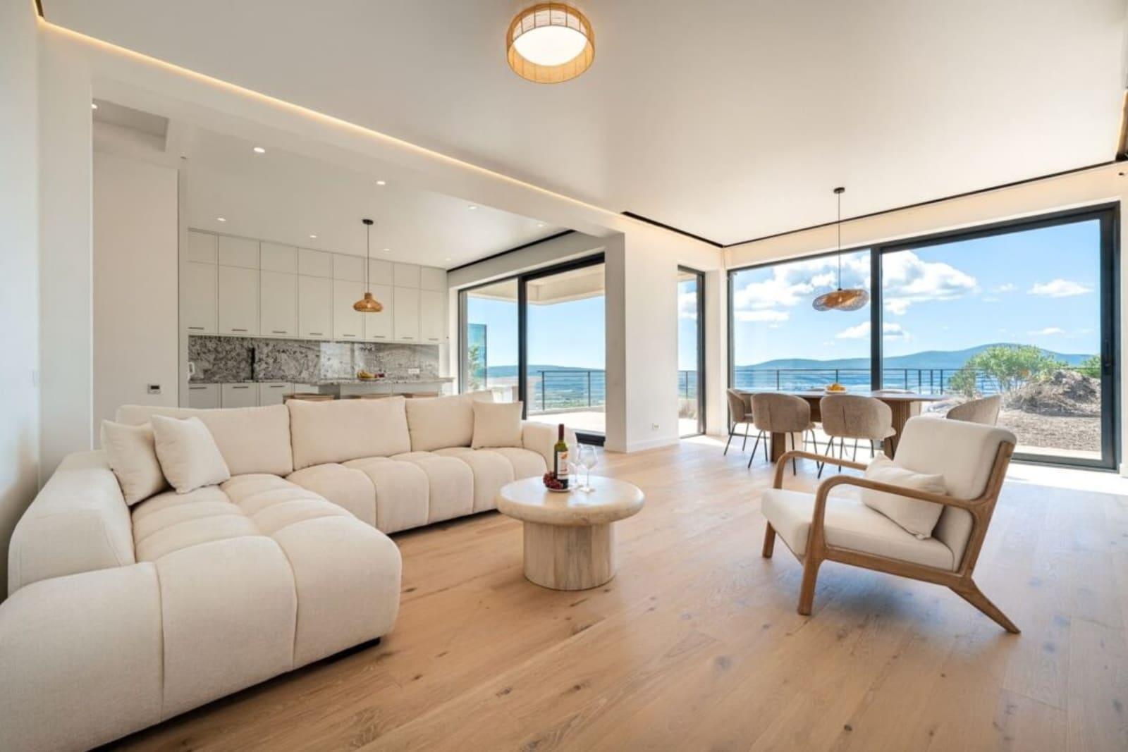 Villa zum Verkauf in Kavač, Kotor, Montenegro