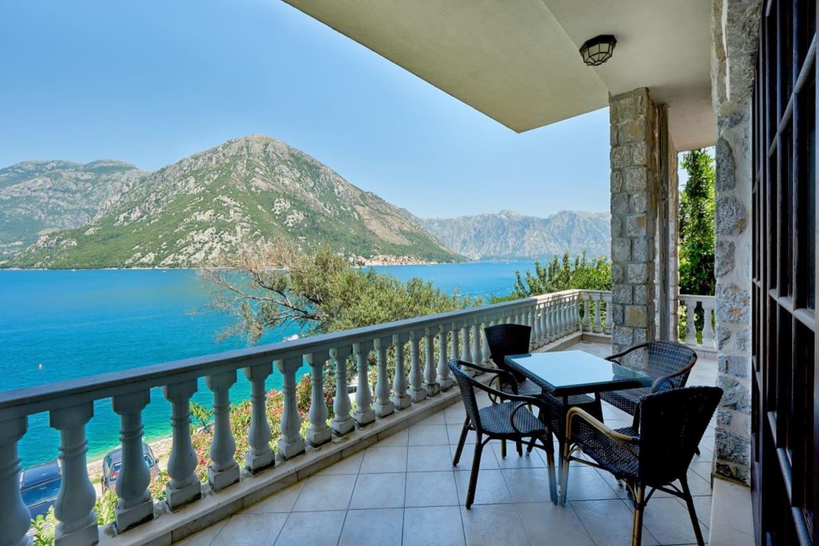 Villa zum Verkauf in Kotor, Montenegro