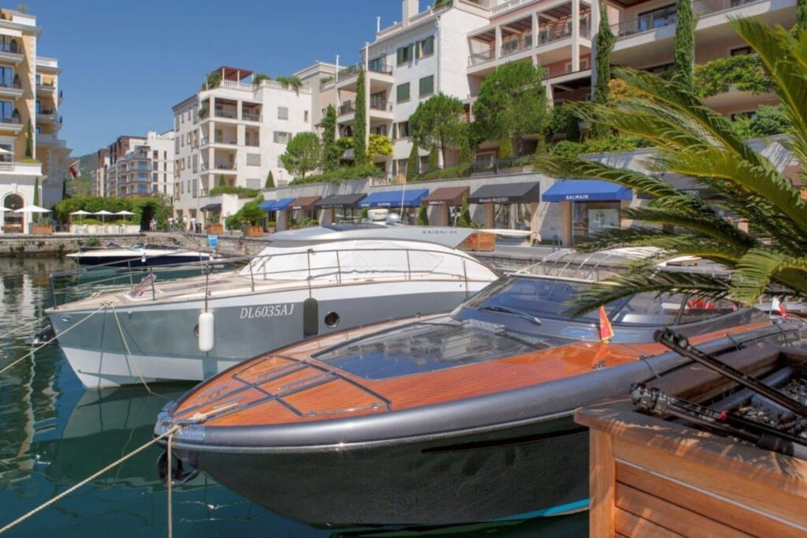 อพาร์ตเมนต์ขายใน Porto Montenegro, Tivat มอนเตเนโกร