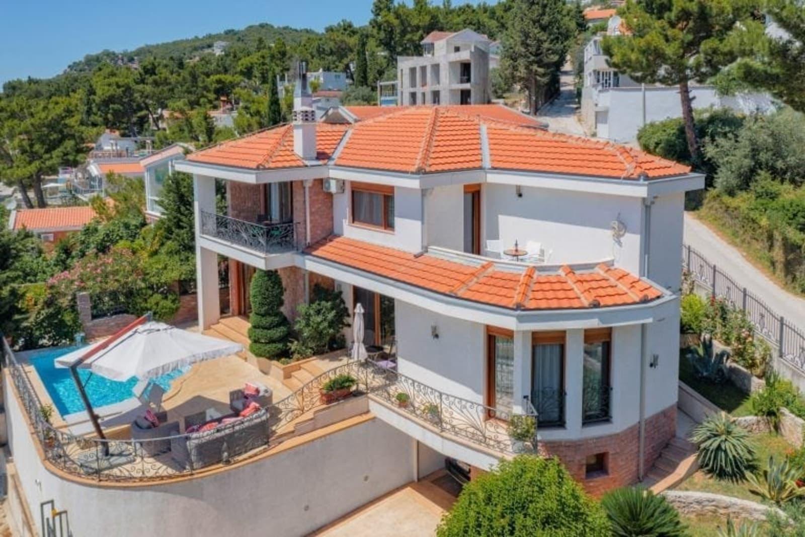 Villa for Sale in Bar, Montenegro 3