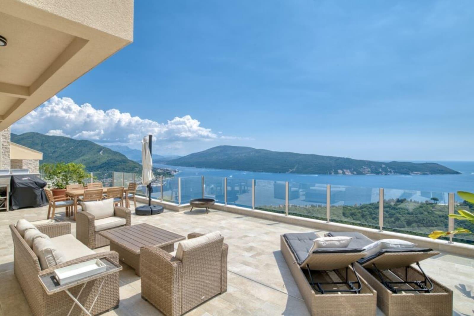 Villa zum Verkauf in Podi, Herceg Novi, Montenegro