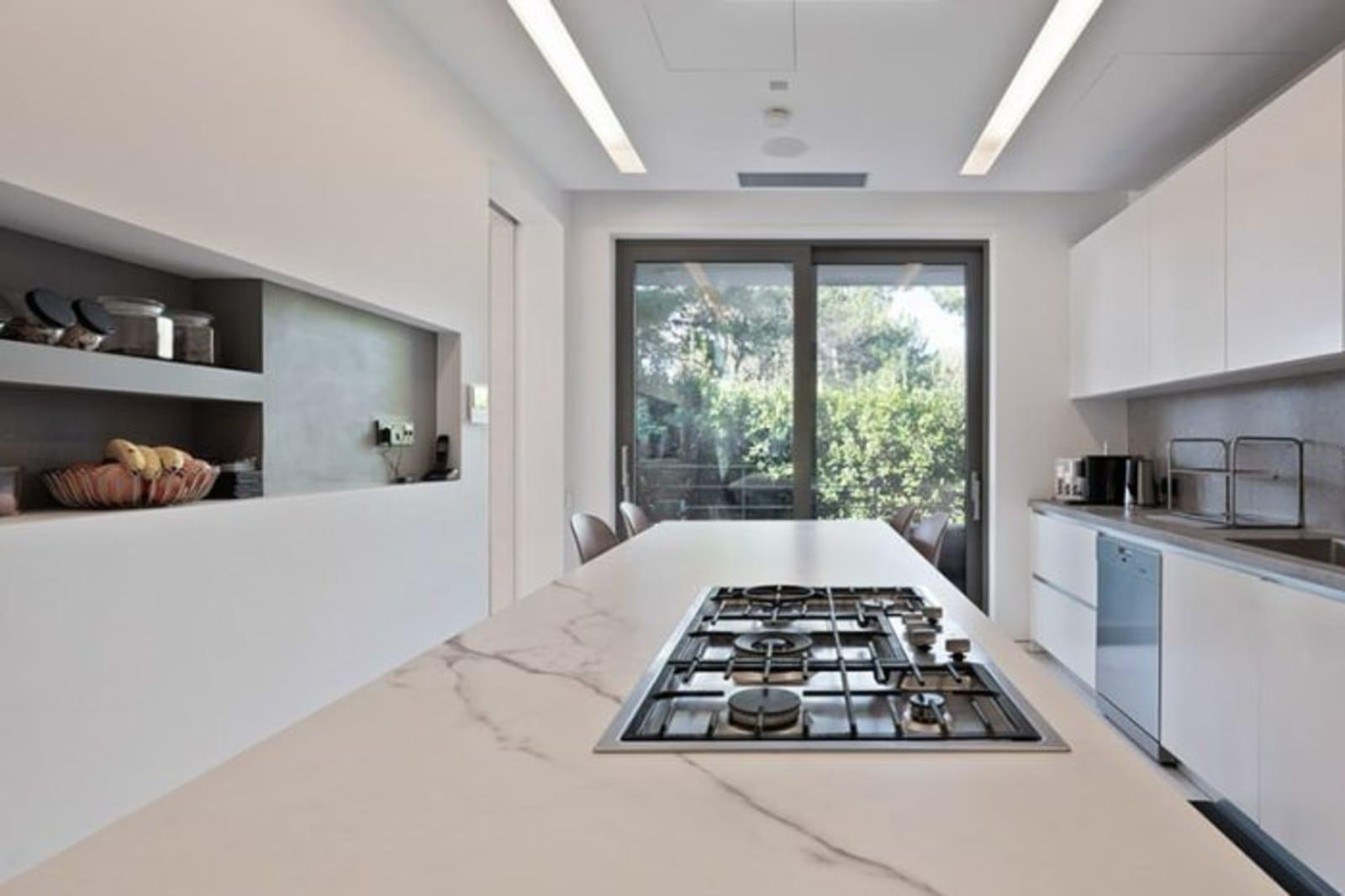 Golden-Visa-fähige Villa zum Verkauf in Athens, Griechenland 4