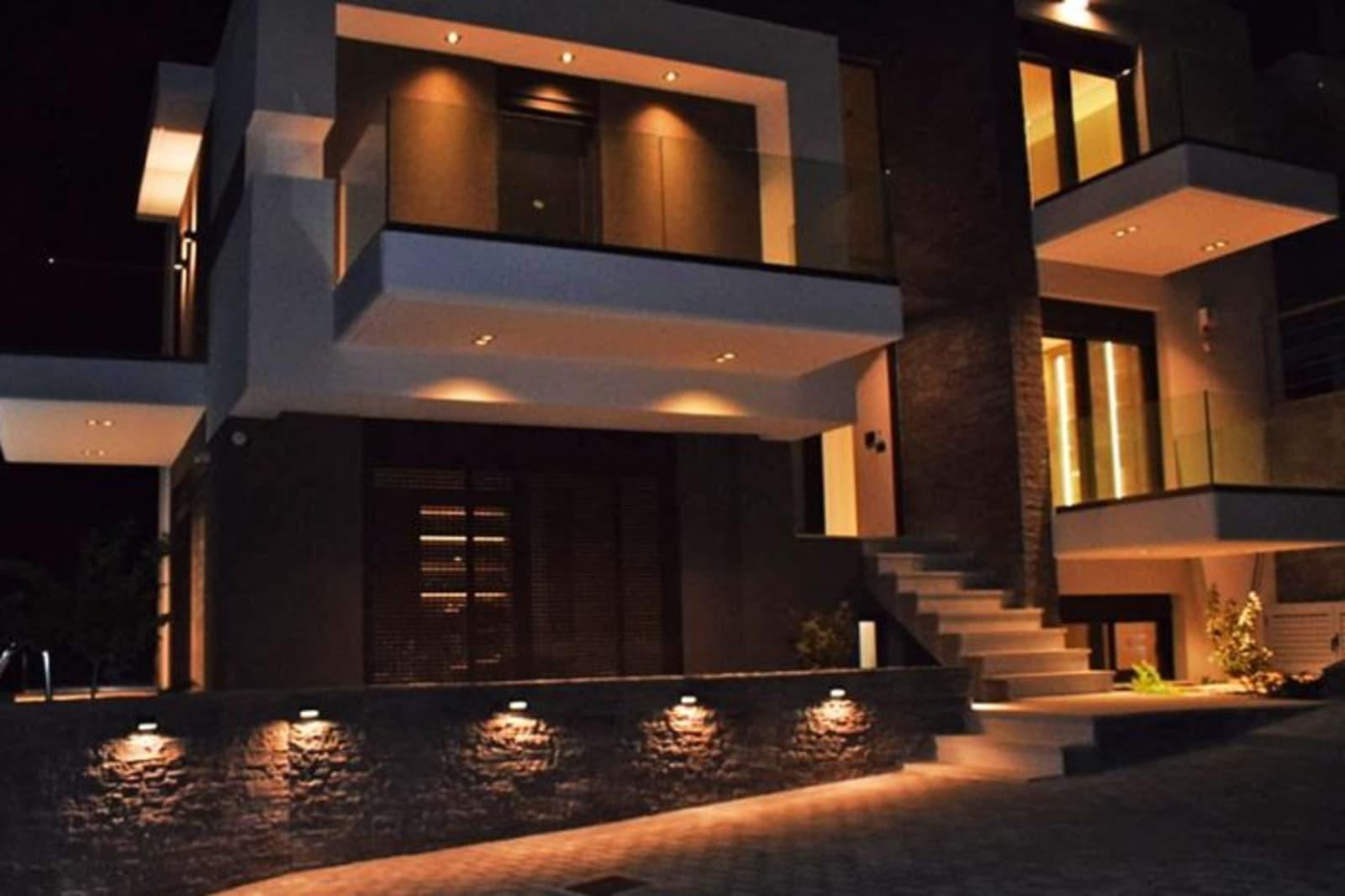 Golden-Visa-fähige Villa zum Verkauf in Athens, Griechenland 5