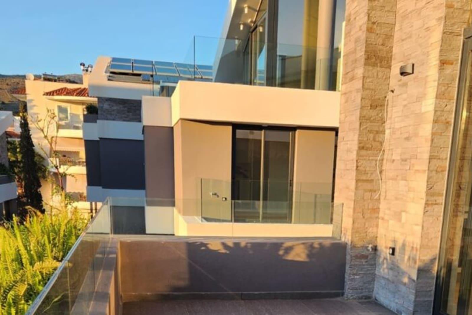 Golden-Visa-fähige Villa zum Verkauf in Voula, Piraeus, Griechenland 5