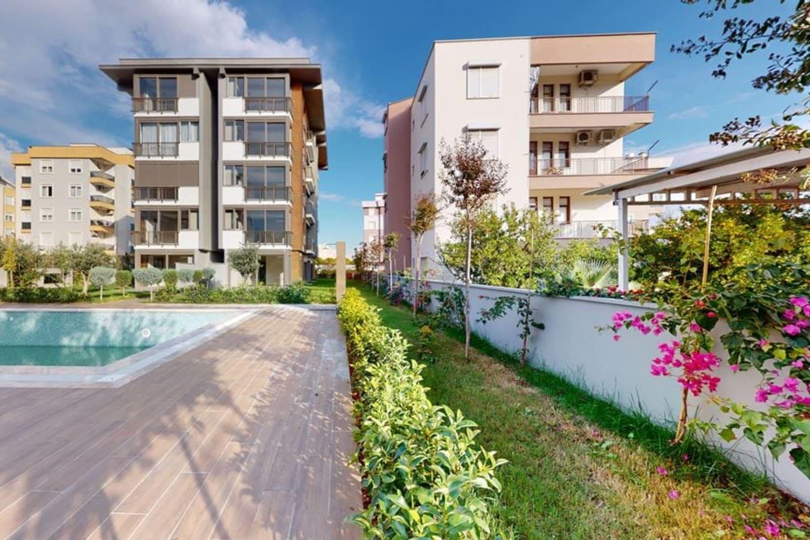 Lara, Antalya, Türkiye — Satılık 1+1 Daire 4