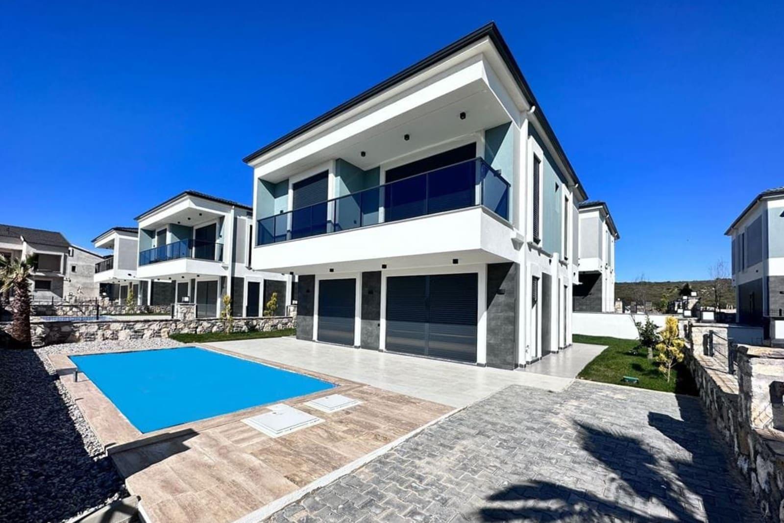 3-Bedroom Villa for Sale in Altinkum, Didim, Turkey