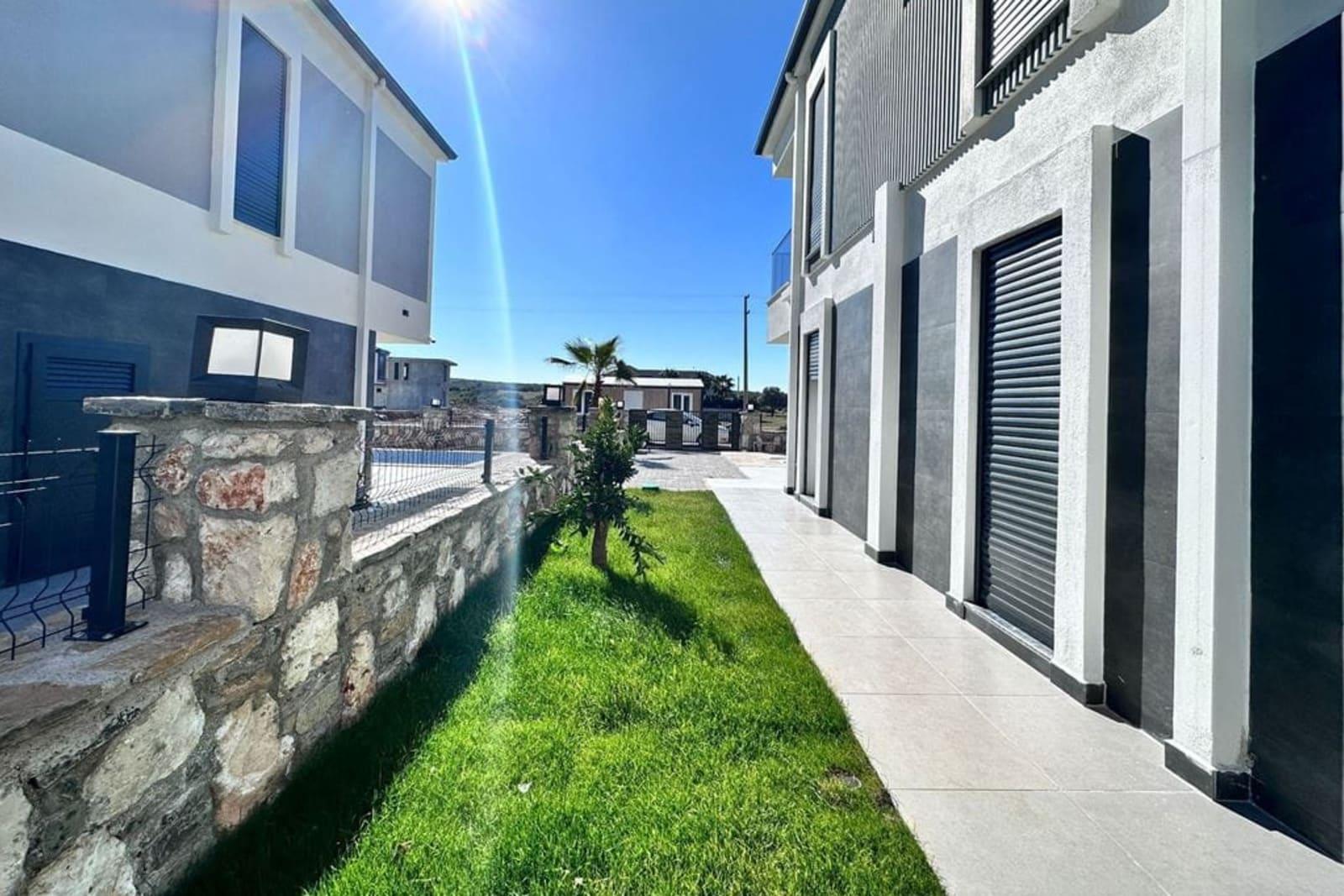 3-Bedroom Villa for Sale in Altinkum, Didim, Turkey 3