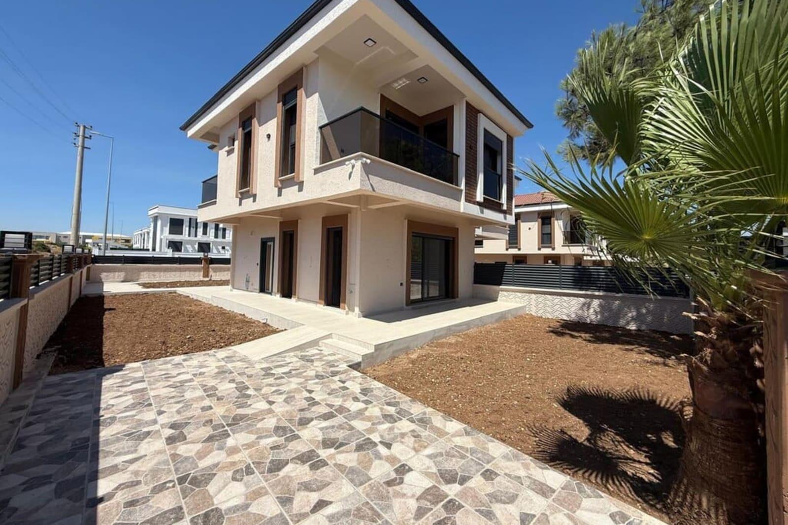 3-Bedroom Villa for Sale in Altinkum, Didim, Turkey