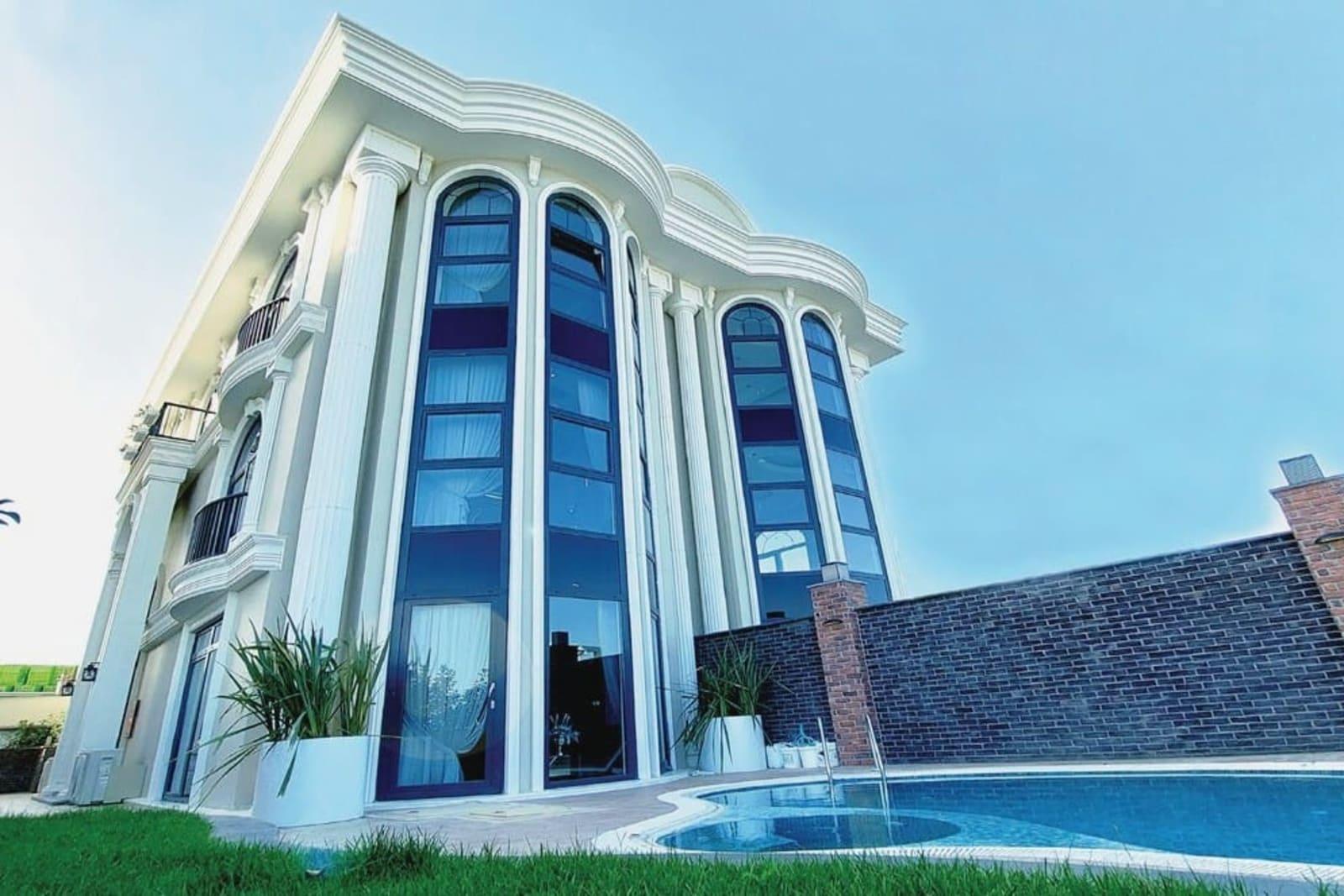 Buyukcekmece, Istanbul, Türkiye — Satılık 5+1 Villa