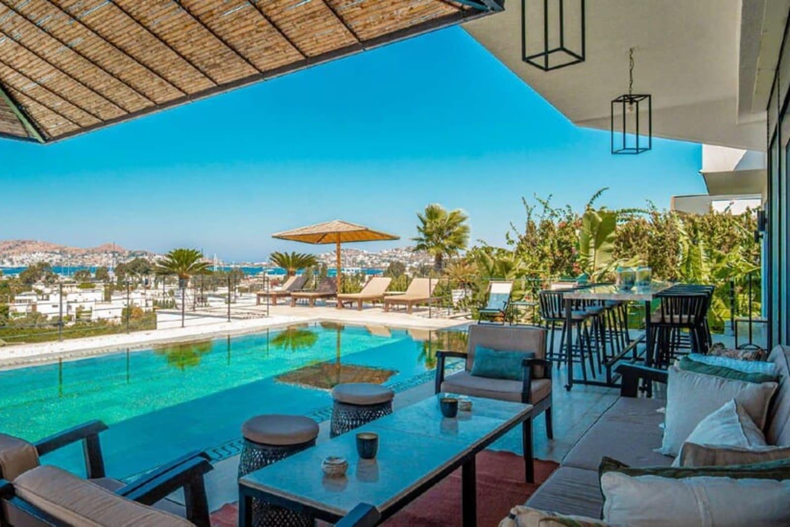 8-Bedroom Villa for Sale in Yalikavak, Bodrum, Turkey 4