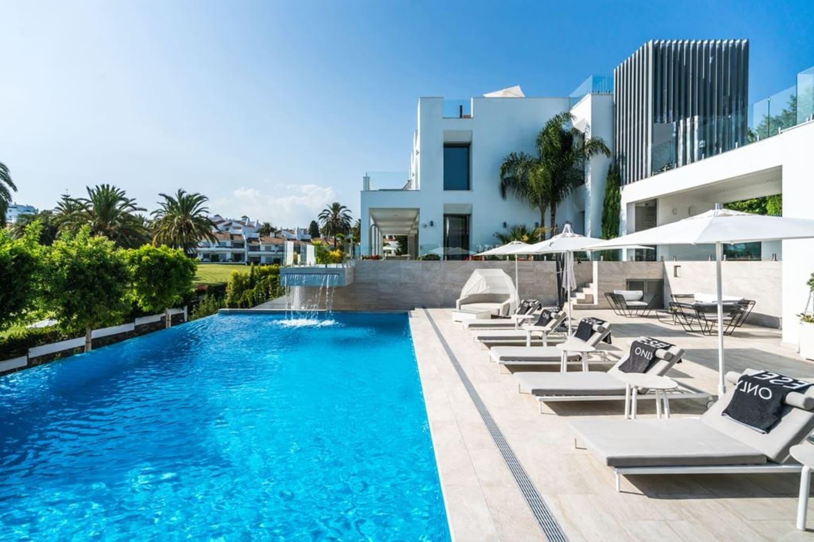 Nueva Andalucia, Marbella, İspanya — Satılık 11+1 Villa