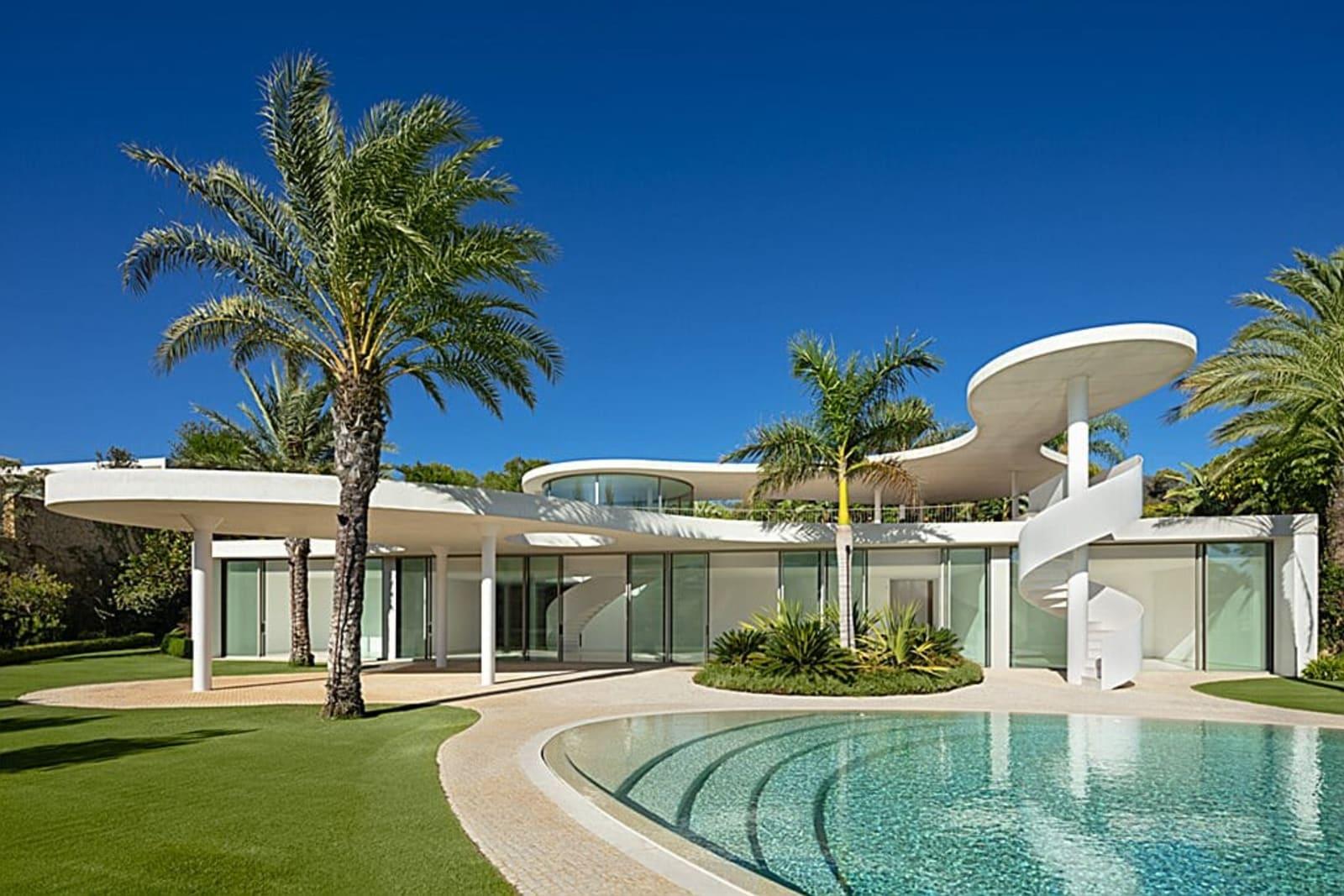 4-Bedroom Villa for Sale in Finca Cortesin, Estepona, Spain 3