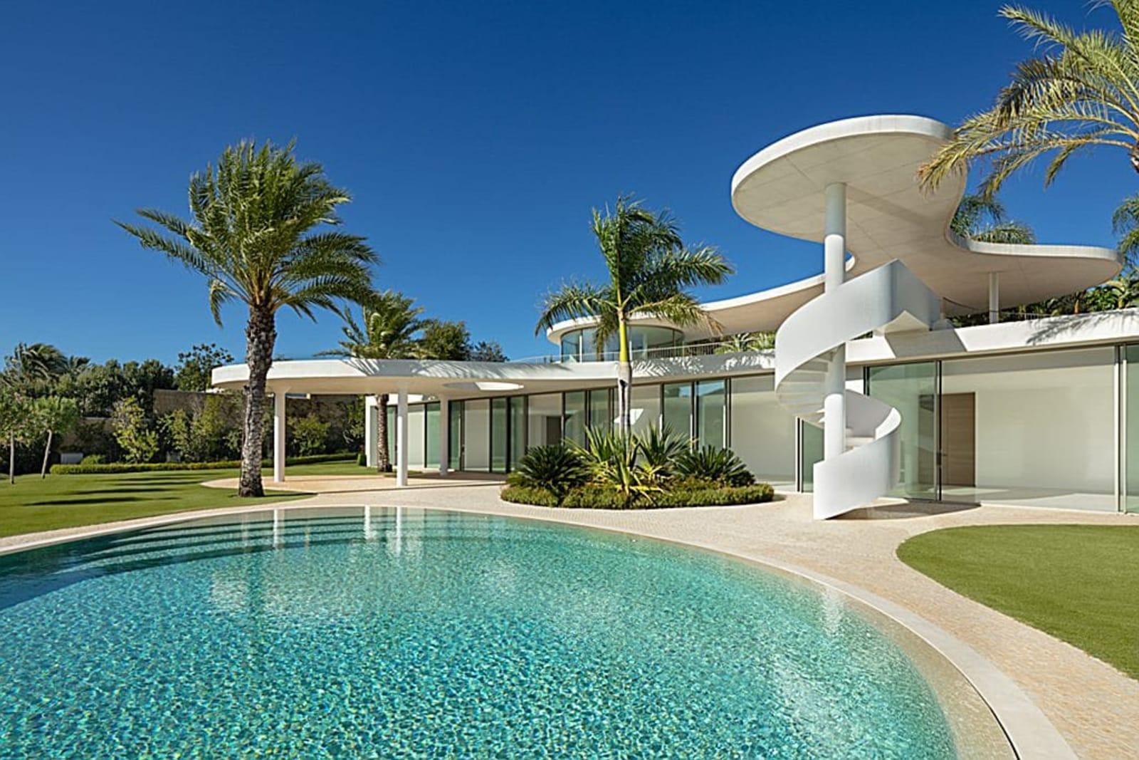 4-Bedroom Villa for Sale in Finca Cortesin, Estepona, Spain 4