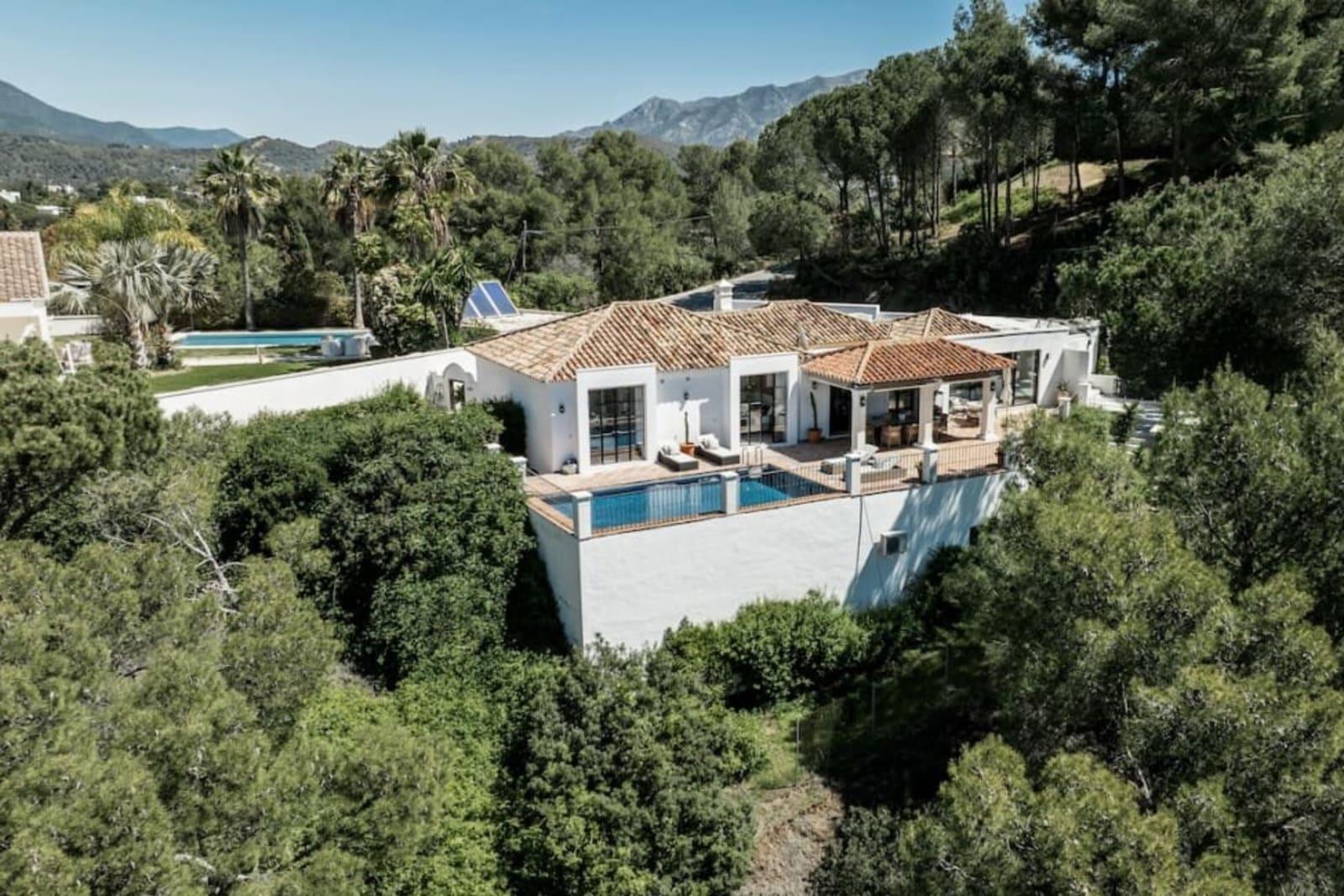 4-Bedroom Villa for Sale in Marbella, Spain 2