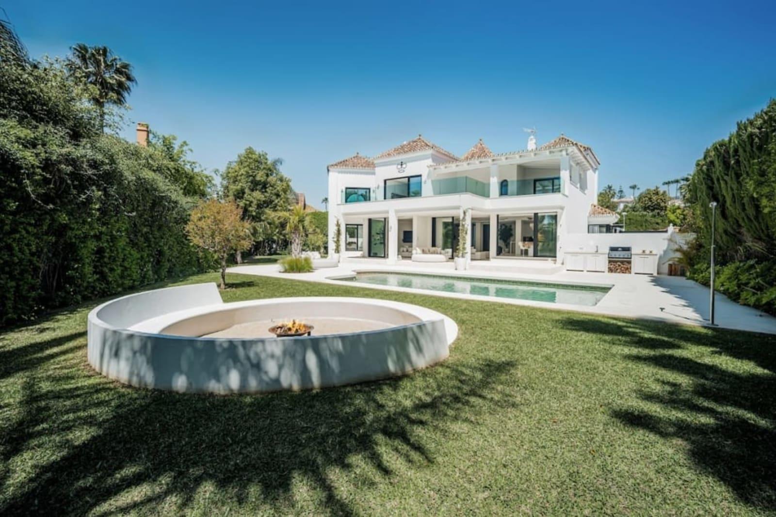 4-Bedroom Villa for Sale in Aloha, Marbella, Spain 2