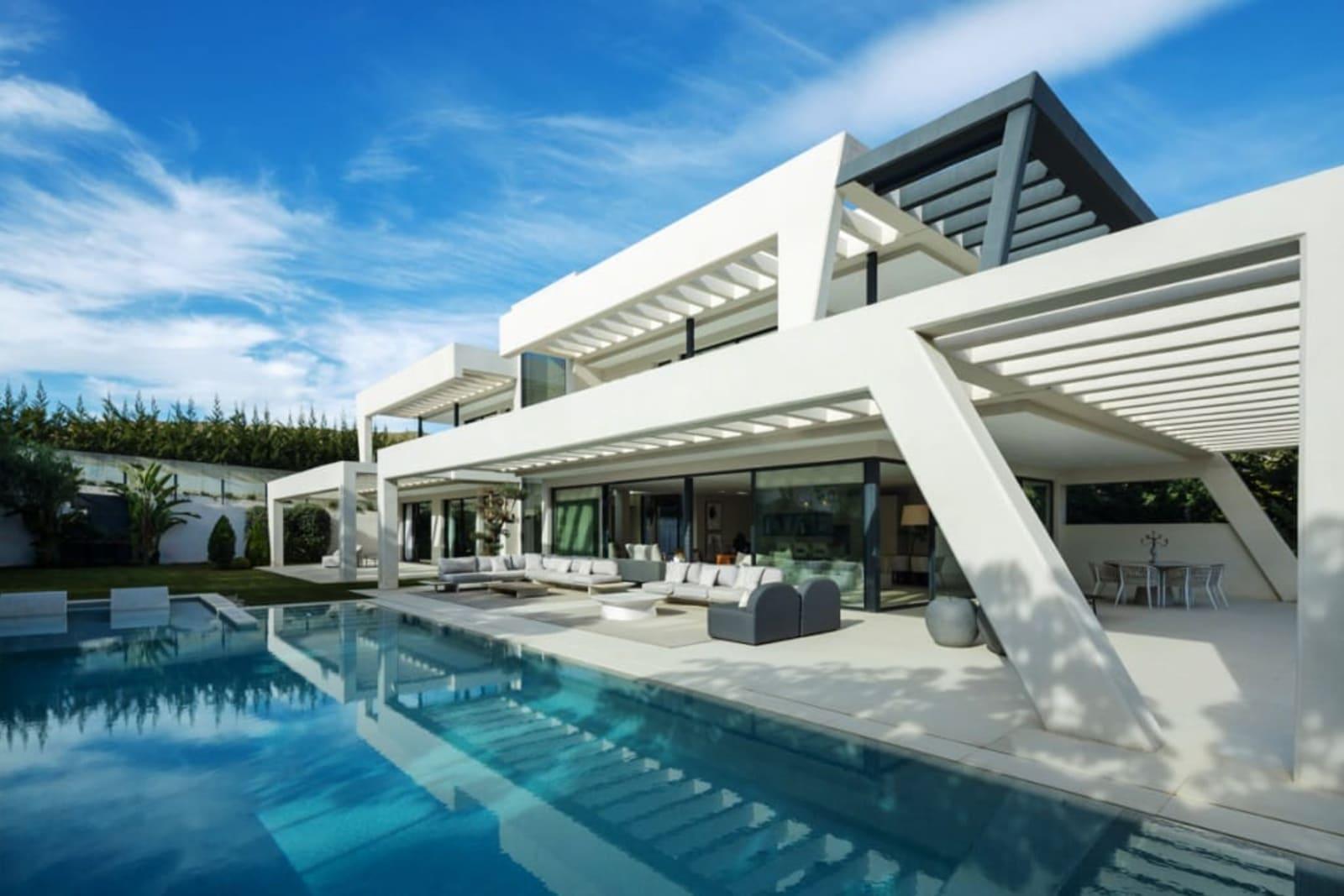 6-Bedroom Villa for Sale in Nueva Andalucia, Marbella, Spain 2