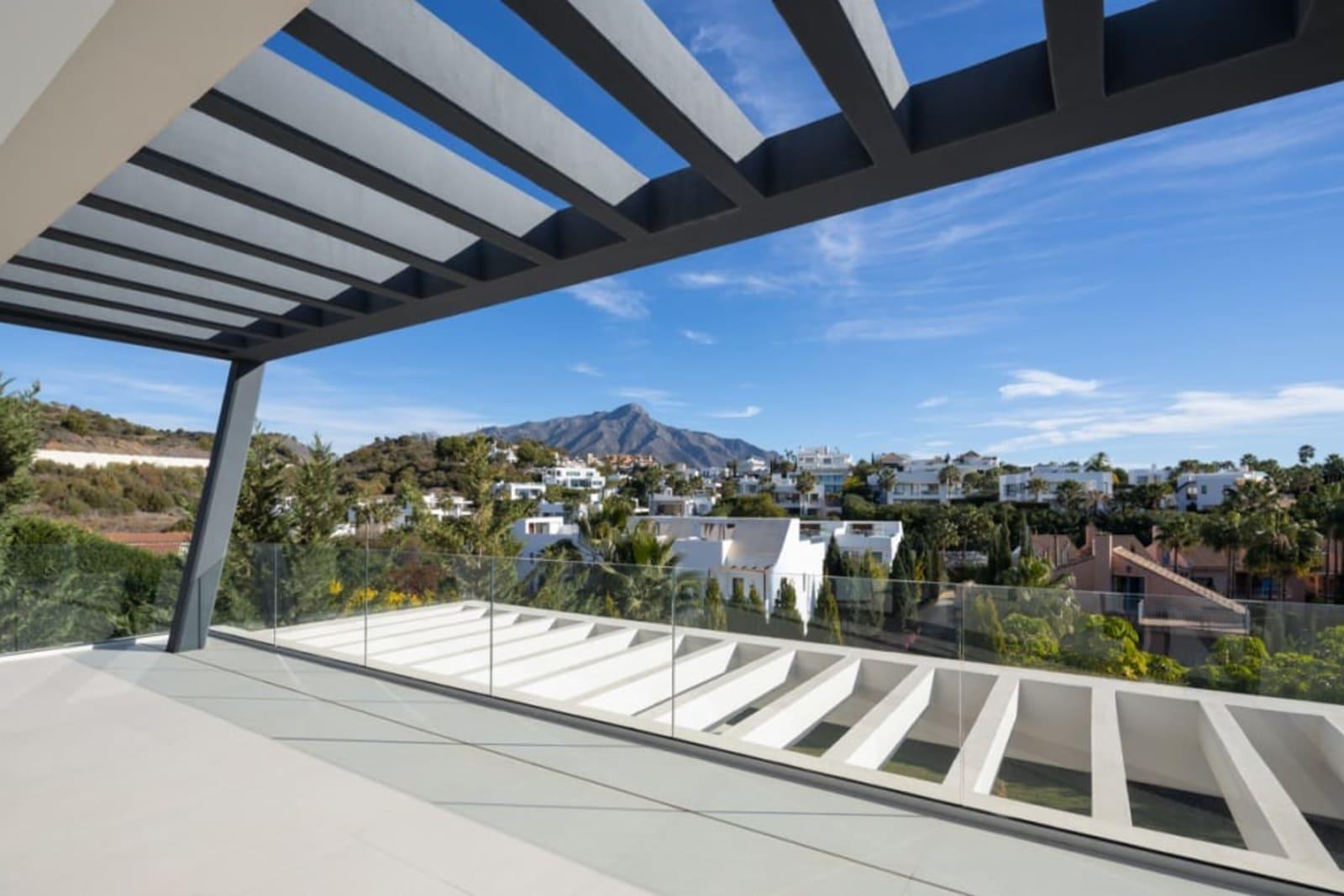6-Bedroom Villa for Sale in Nueva Andalucia, Marbella, Spain 4