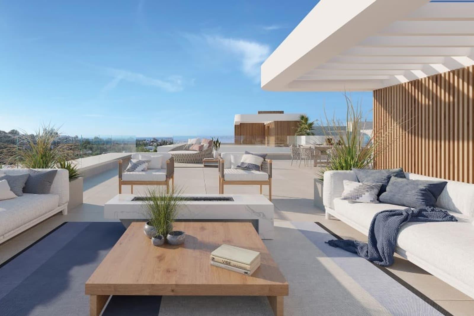 4-Bedroom Villa for Sale in Estepona, Spain 5